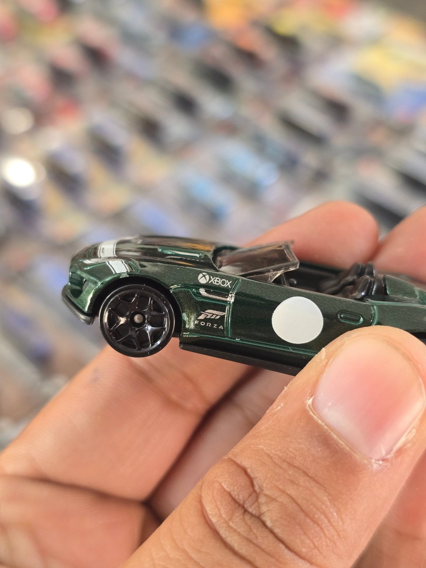 Hot Wheels 2015 Jaguar F - Type Project 7 - Forza (Uncarded) - Kinder Logs