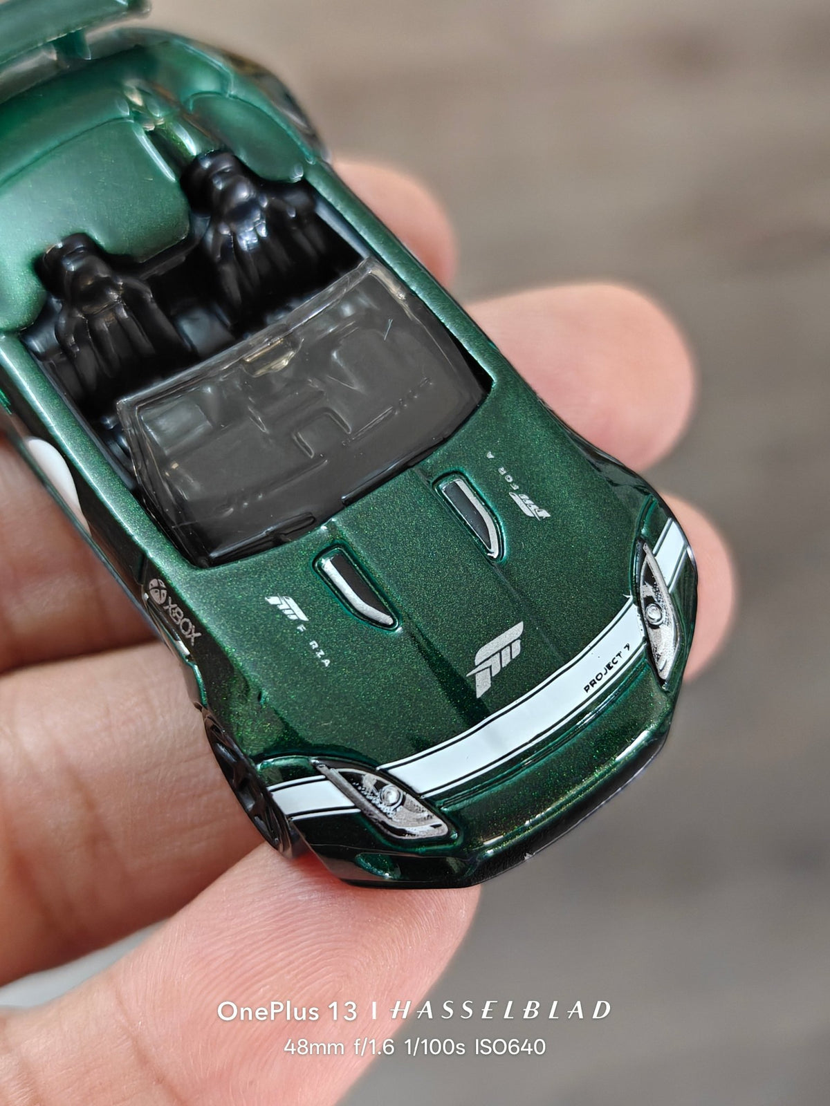 Hot Wheels 2015 Jaguar F - Type Project 7 - Forza (Uncarded - New) - Kinder Logs