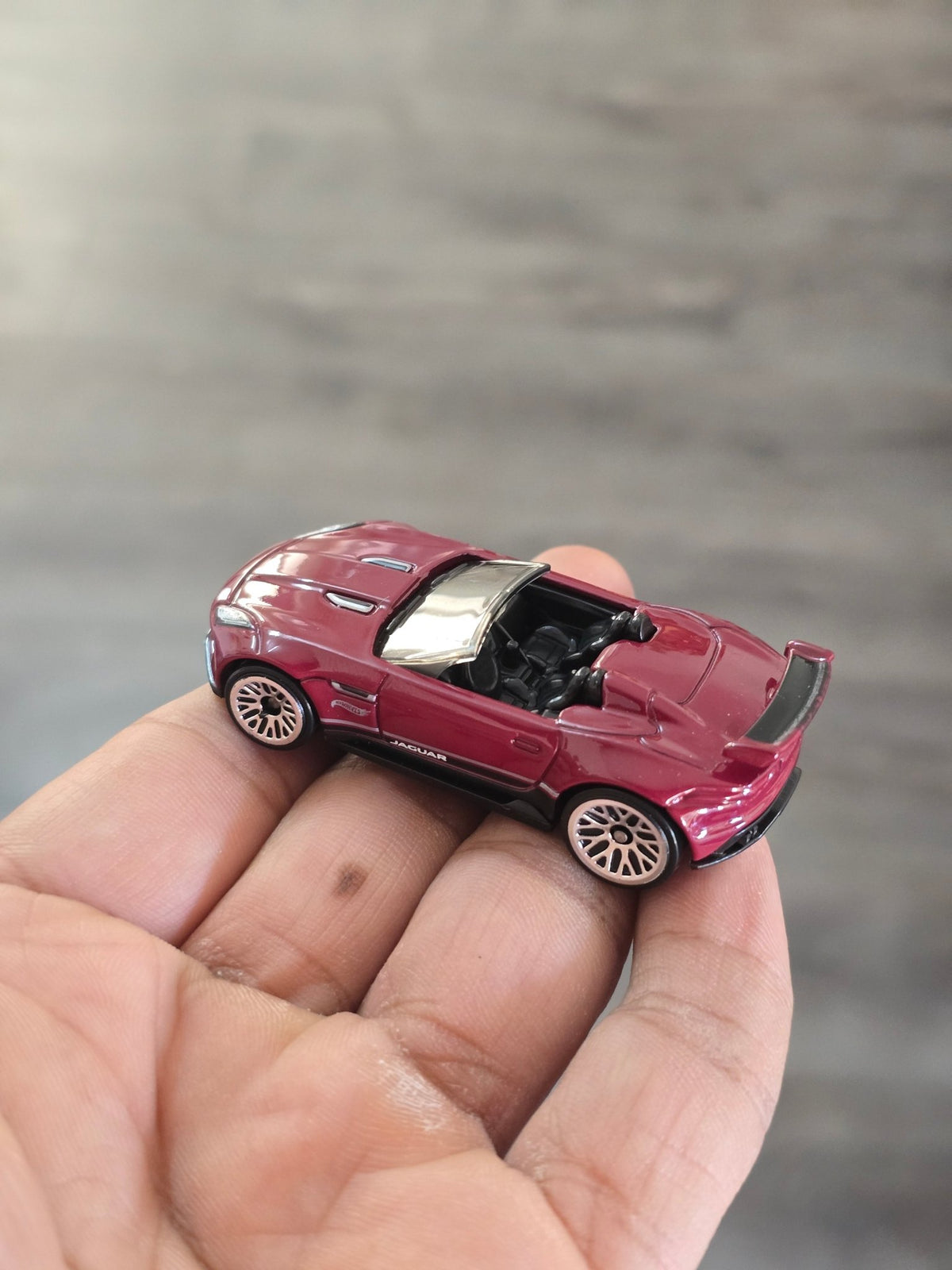 Hot Wheels 2015 Jaguar F - Type Project 7 - Wine (Uncarded - New) - Kinder Logs