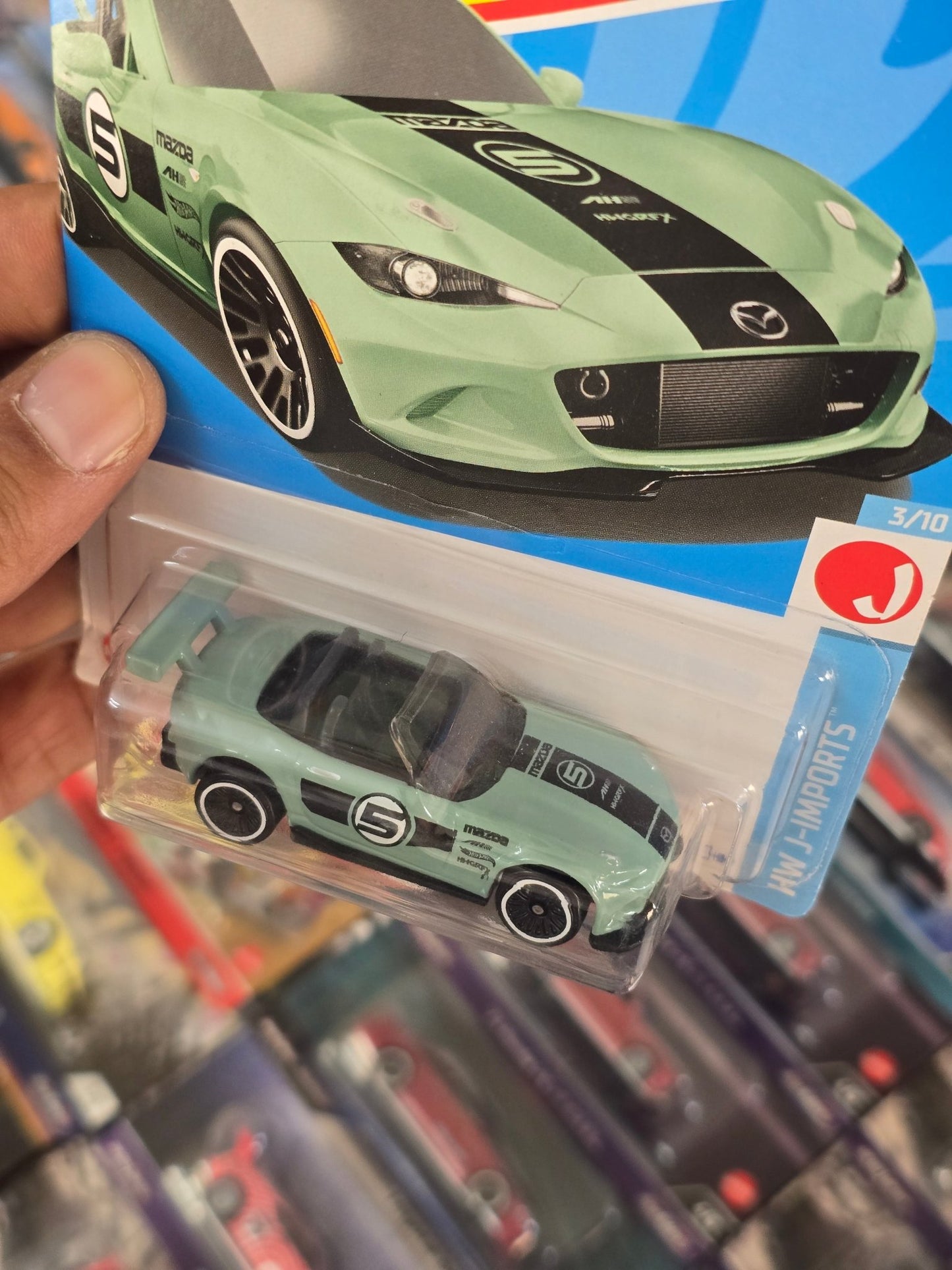 Hot Wheels 2015 Mazda MX - 5 Miata - Kinder Logs
