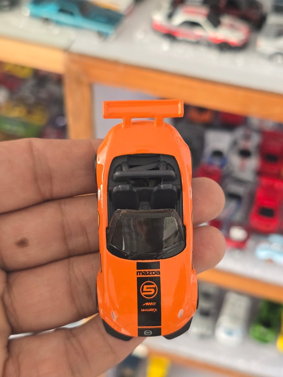 Hot Wheels 2015 Mazda MX - 5 Miata - Orange (Uncarded) - Kinder Logs