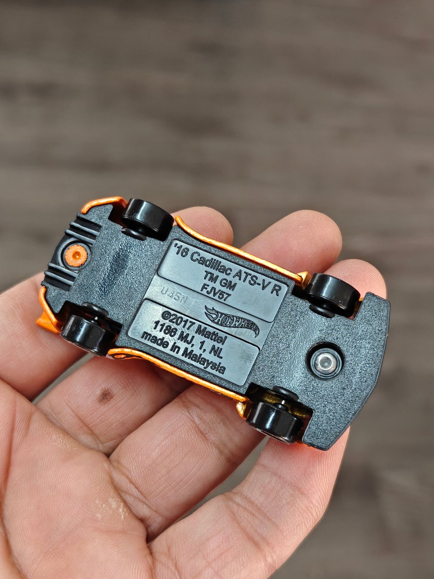 Hot Wheels 2016 Cadillac ATS - V R - Orange (Uncarded - New) - Kinder Logs