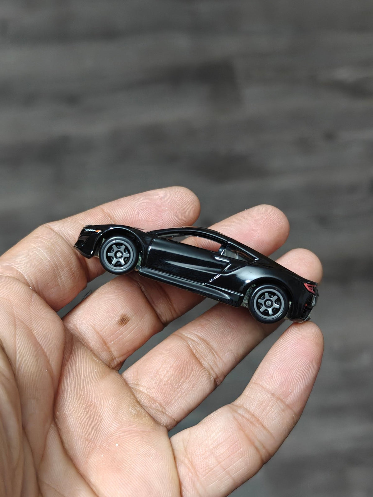 Hot Wheels 2017 Acura NSX - Hybrid Speed (Uncarded - New) - Kinder Logs