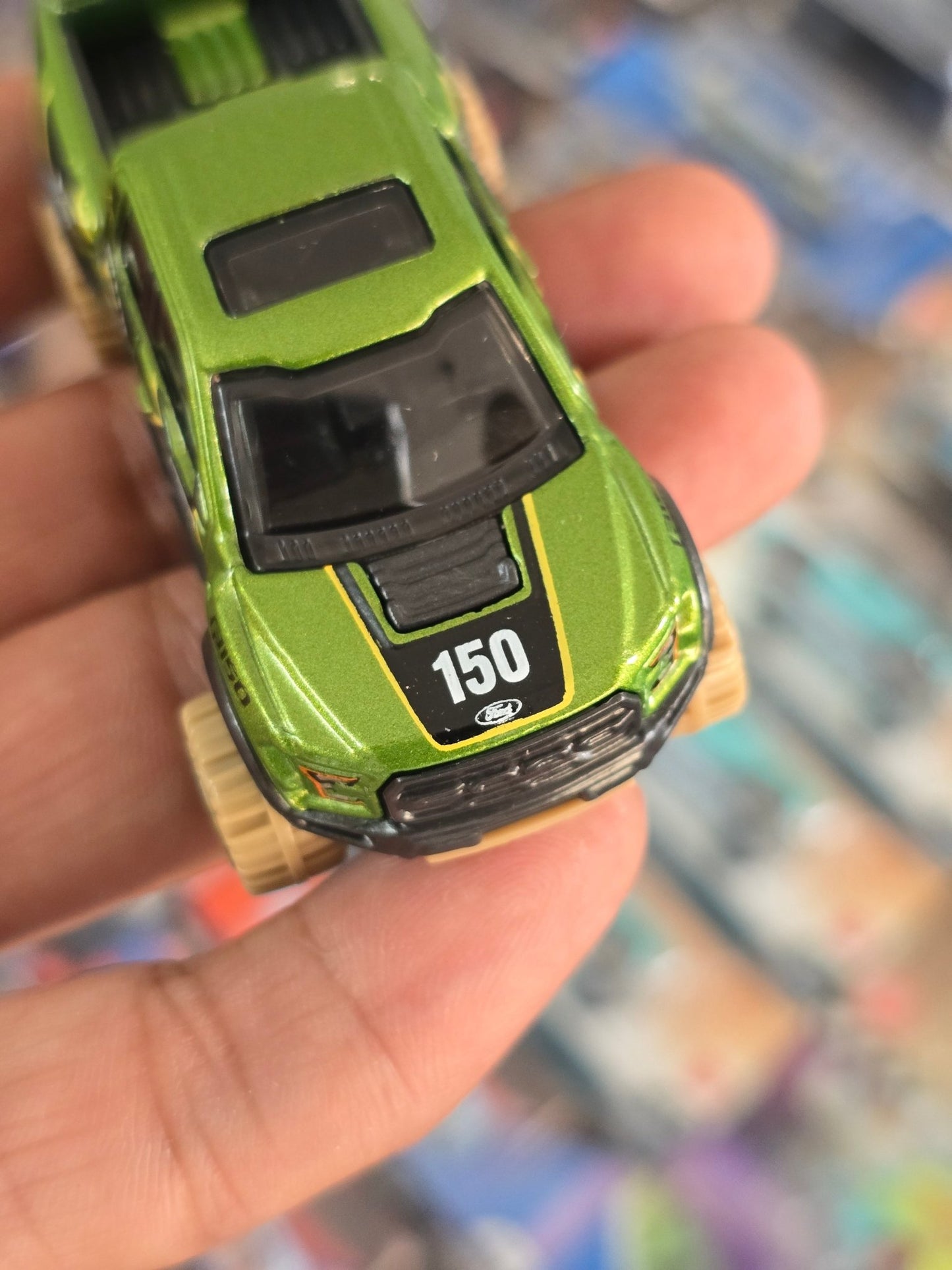 Hot Wheels 2017 Ford F150 Raptor (Uncarded) - Kinder Logs