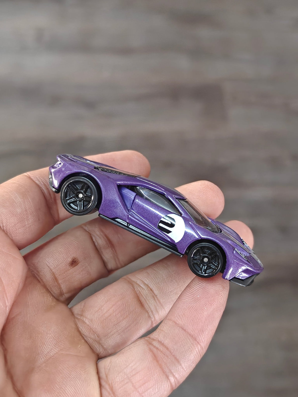 Hot Wheels 2017 Ford GT - Purple (Uncarded - New) - Kinder Logs