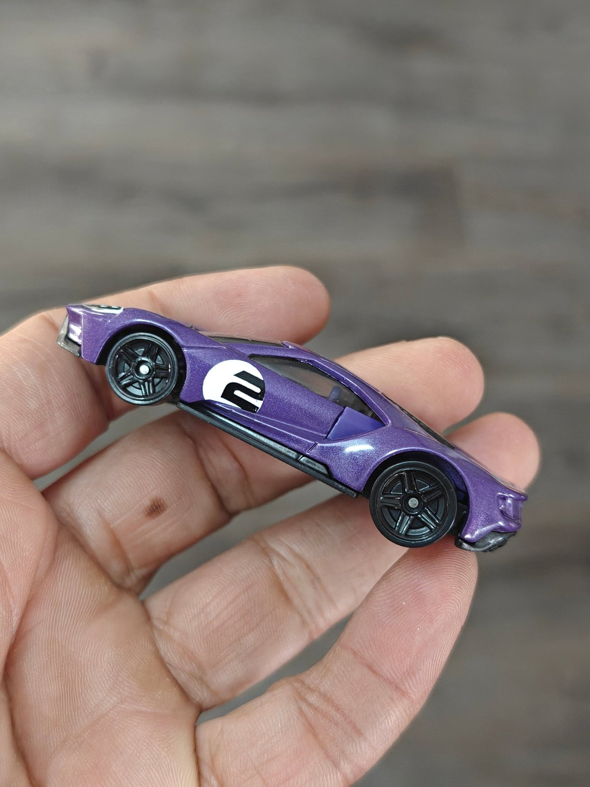 Hot Wheels 2017 Ford GT - Purple (Uncarded - New) - Kinder Logs