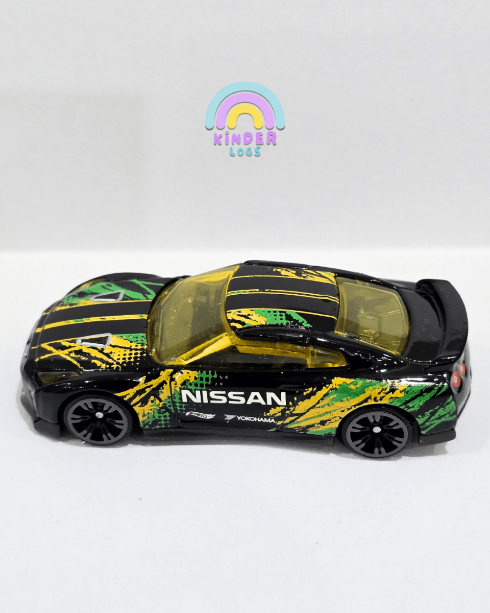 Hot Wheels 2017 Nissan GT - R (R35) - Neon Speeders (Uncarded) - Kinder Logs