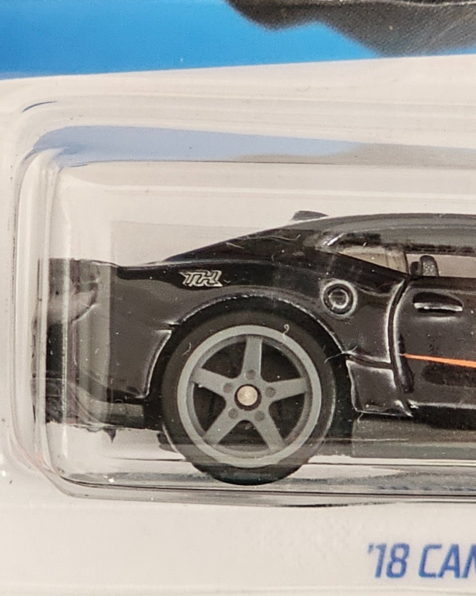 Hot Wheels 2018 Camaro SS Super Treasure Hunt (STH) - Kinder Logs