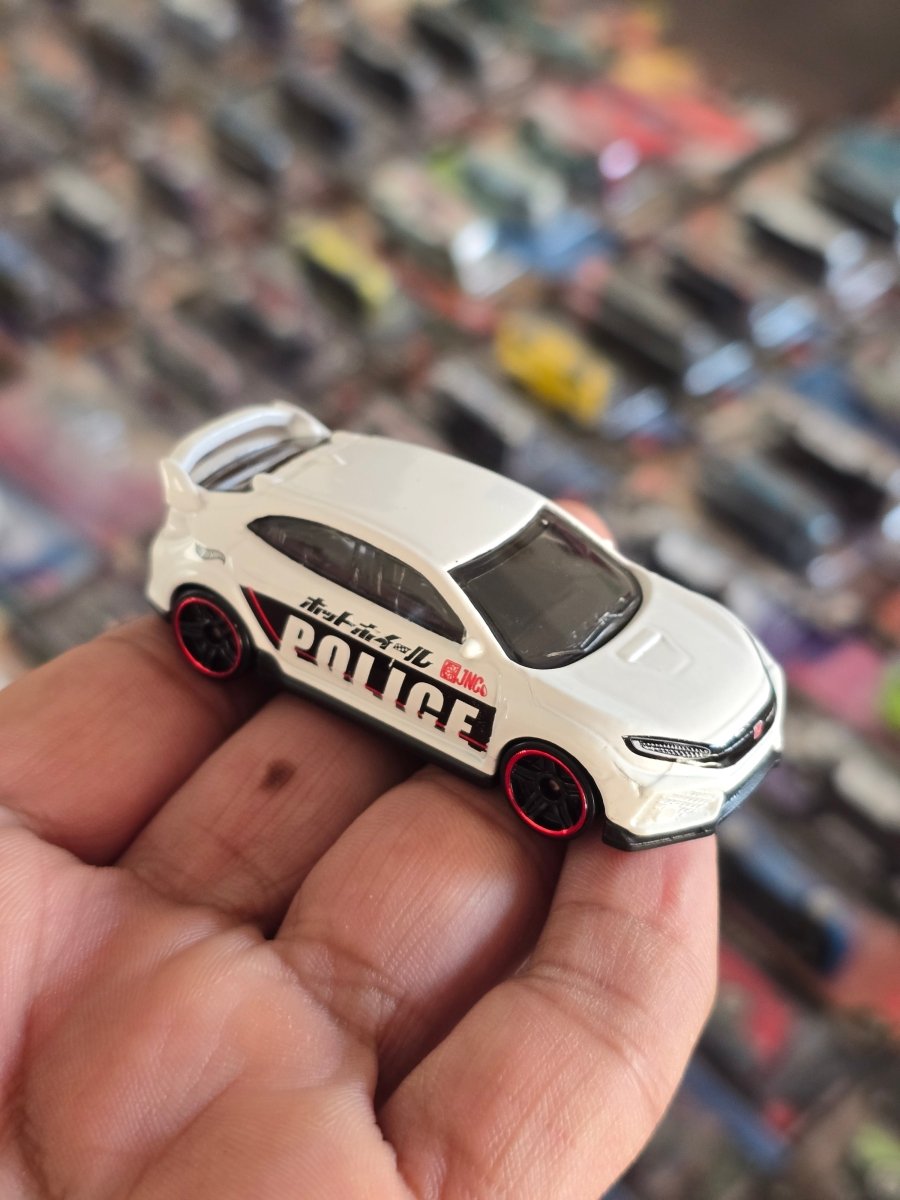 Hot Wheels 2018 Honda Civic Type R - Used Car (Uncarded) - Kinder Logs