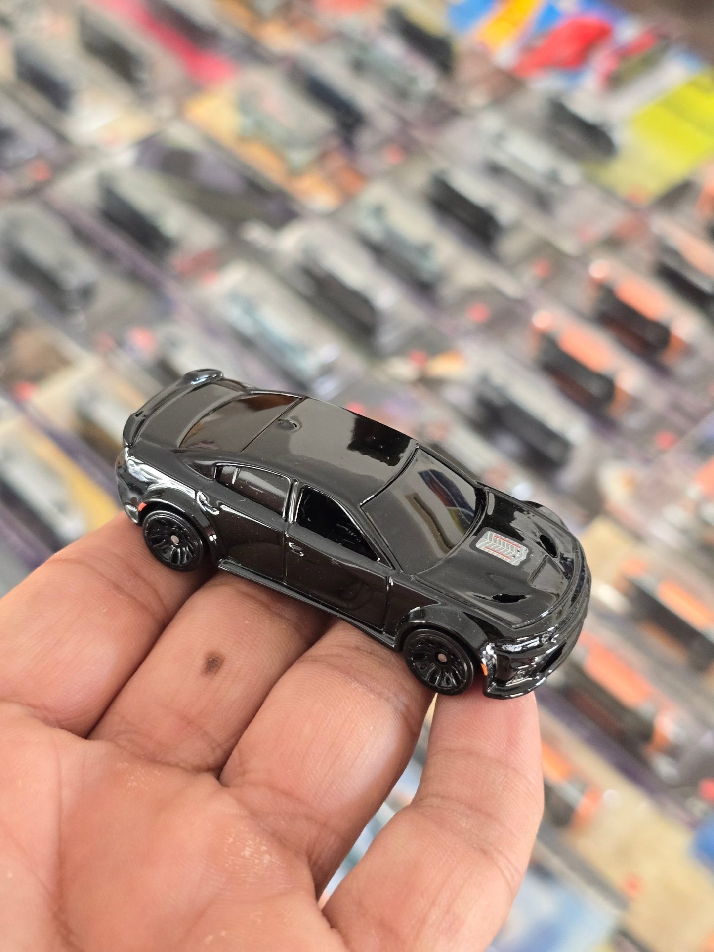 Hot Wheels 2020 Dodge Charger Hellcat (Uncarded) - Kinder Logs