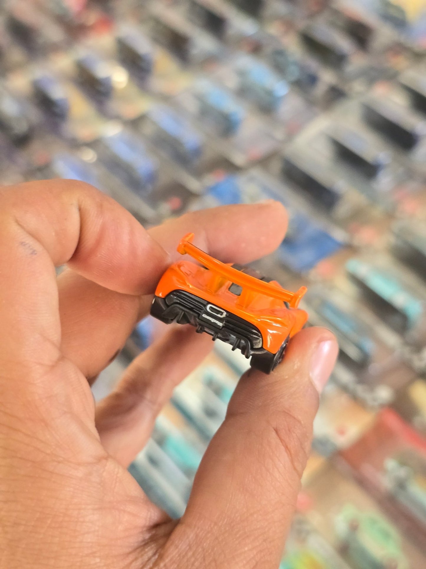 Hot Wheels 2020 Koenigsegg Jesko - Orange (Uncarded) - Kinder Logs