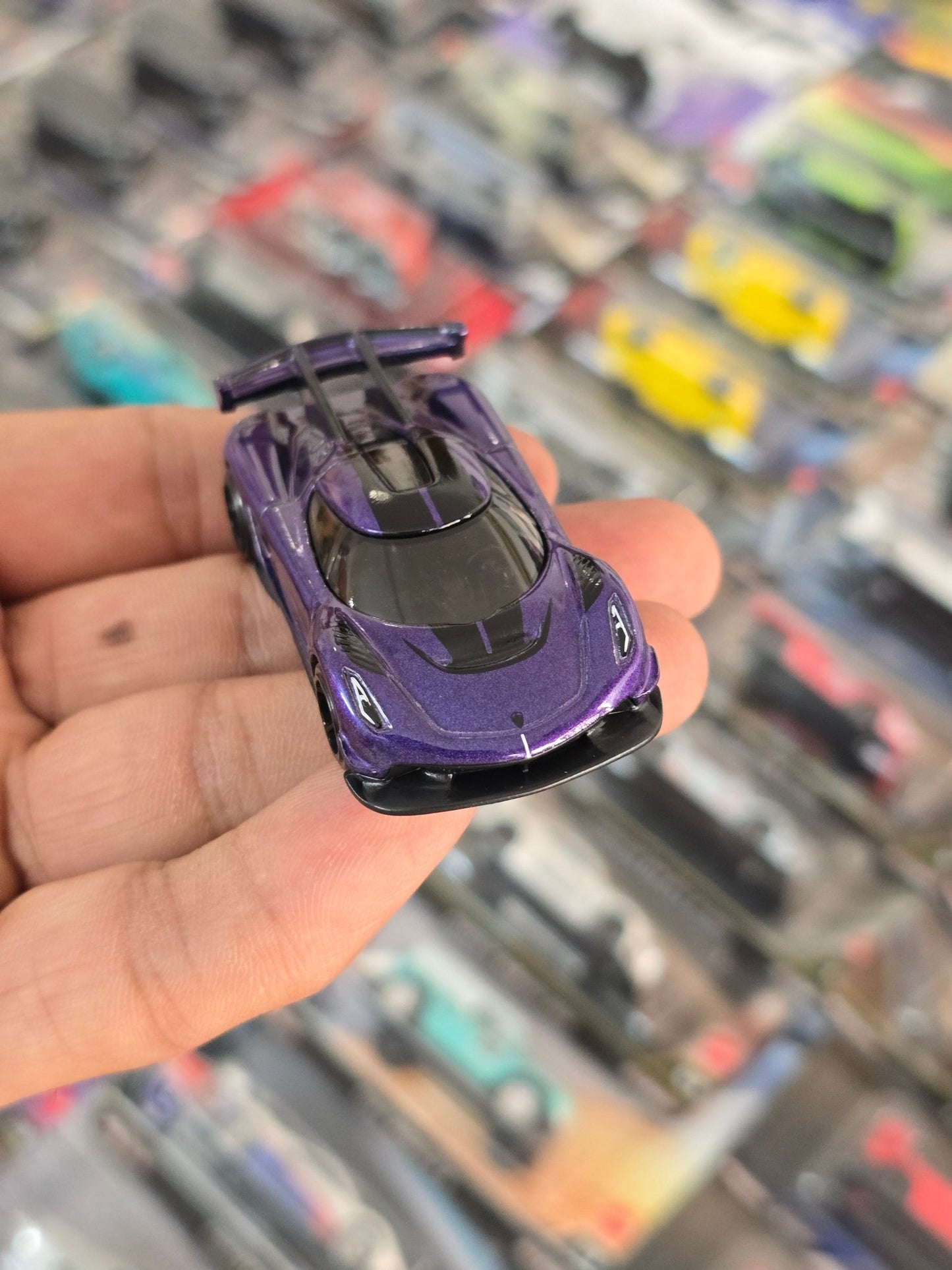 Hot Wheels 2020 Koenigsegg Jesko - Purple (Uncarded) - Kinder Logs