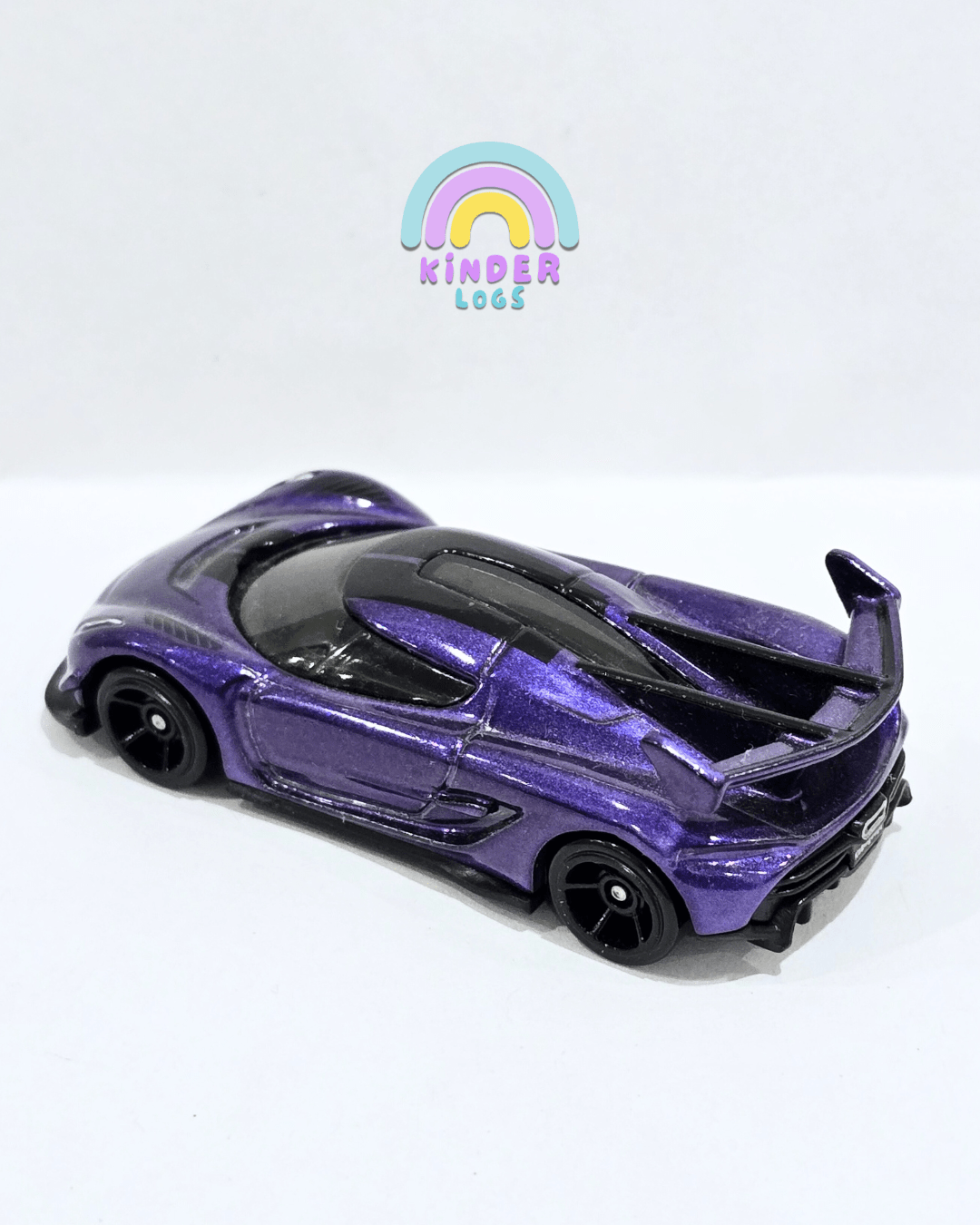 Hot Wheels 2020 Koenigsegg Jesko (Used Car) - Kinder Logs