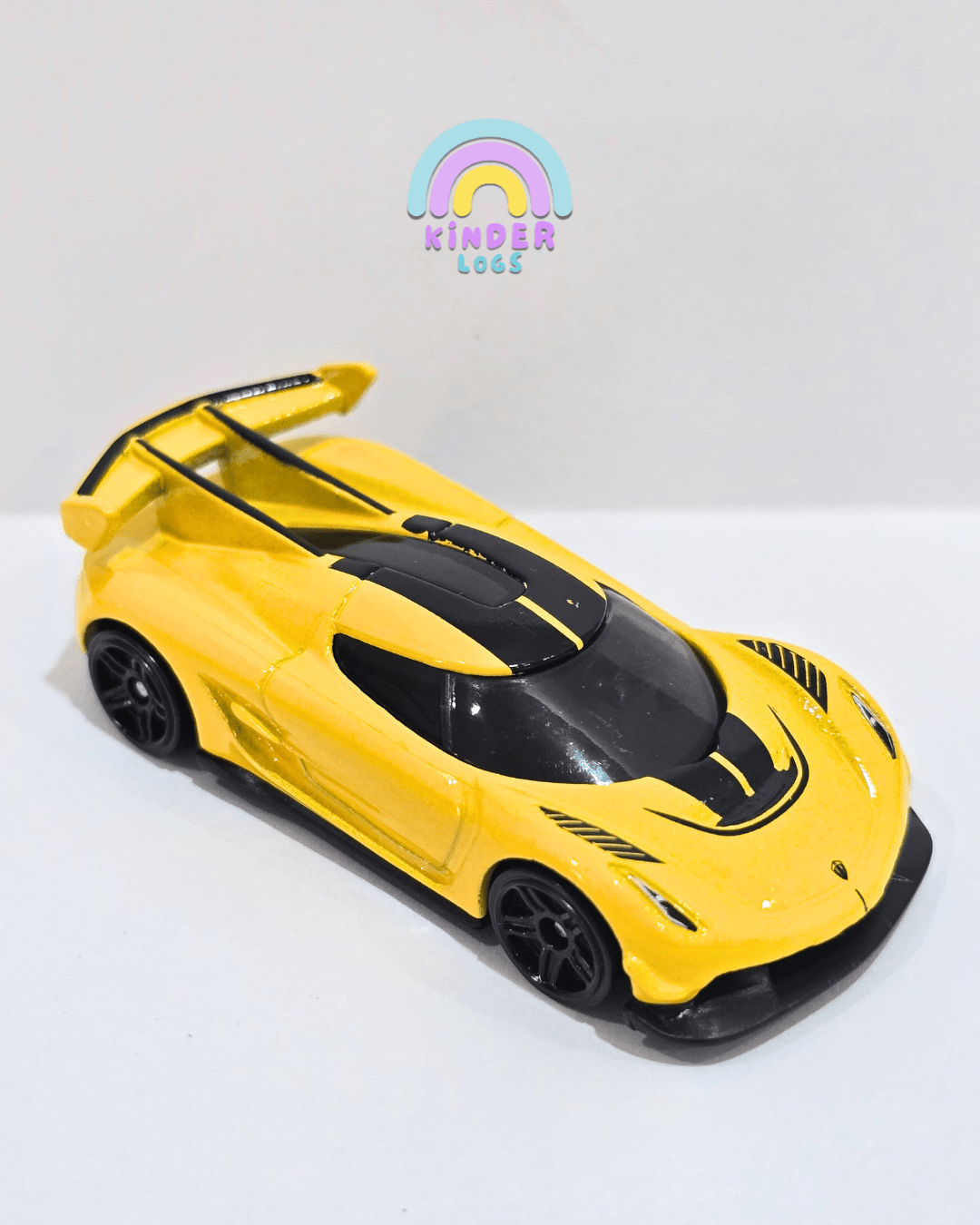 Hot Wheels 2020 Koenigsegg Jesko - Yellow (Uncarded) - Kinder Logs