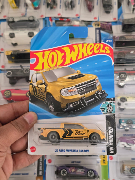 Hot Wheels 2022 Ford Maverick Custom (Imported) - Kinder Logs
