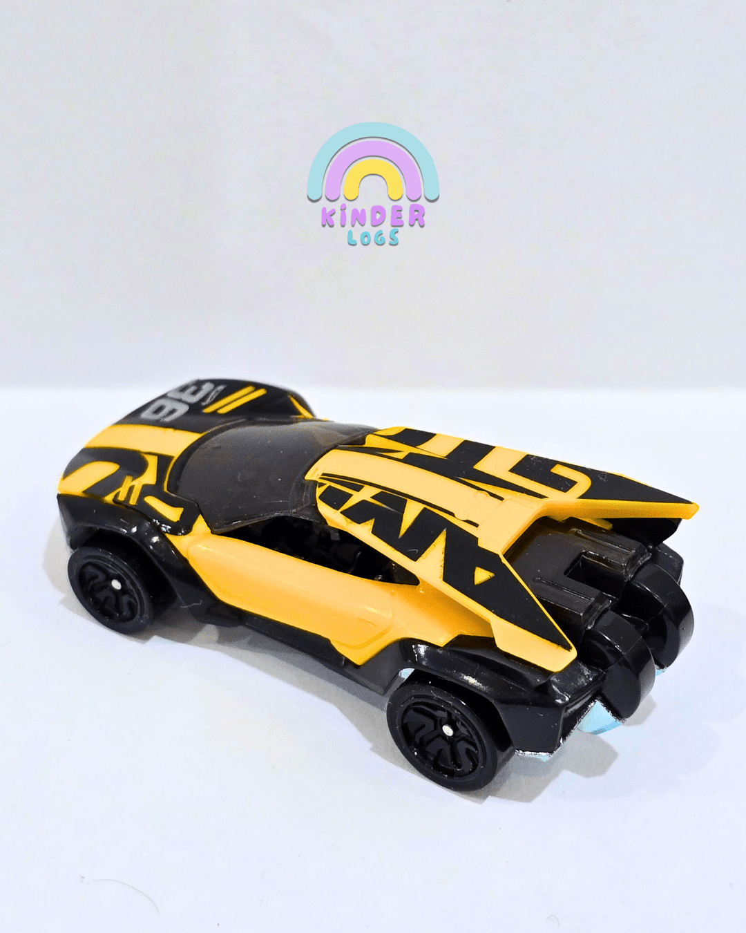 Hot Wheels Amaru GTC (Uncarded) - Kinder Logs
