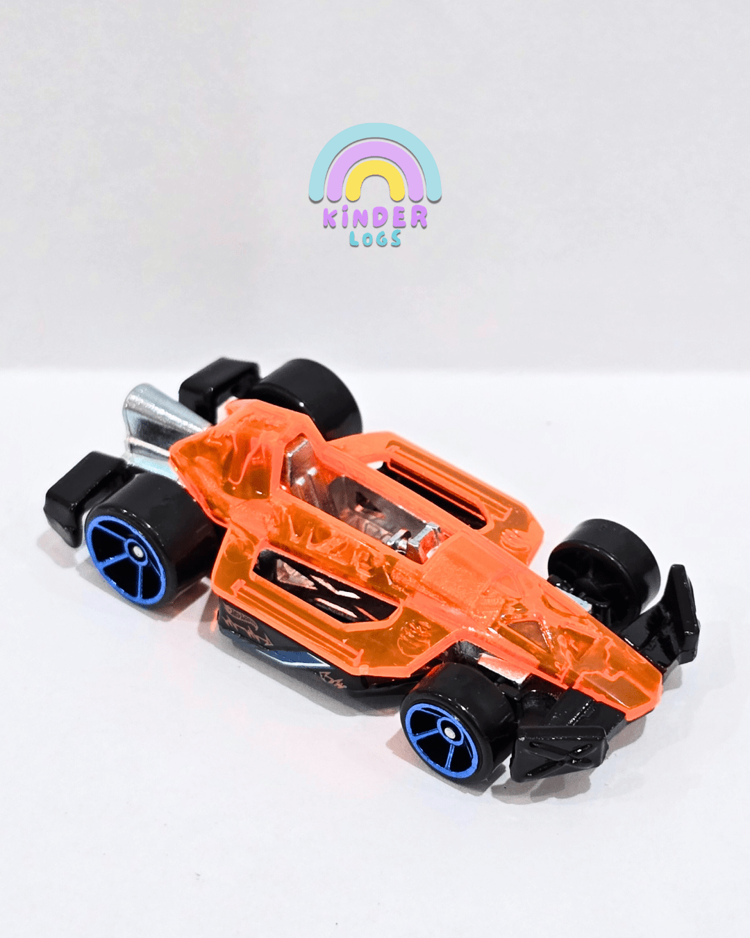Hot Wheels Arrow Dynamic (Uncarded) - Kinder Logs