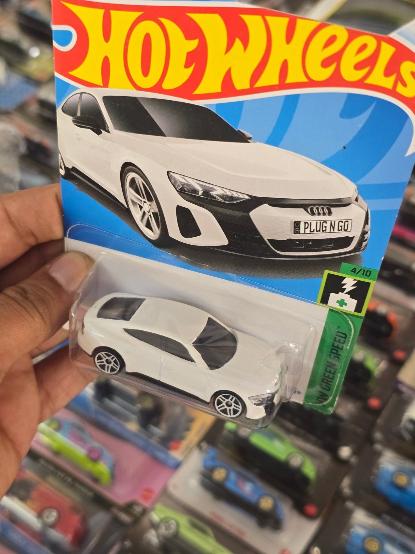 Hot Wheels Audi RS e - Tron GT (Imported) - Kinder Logs