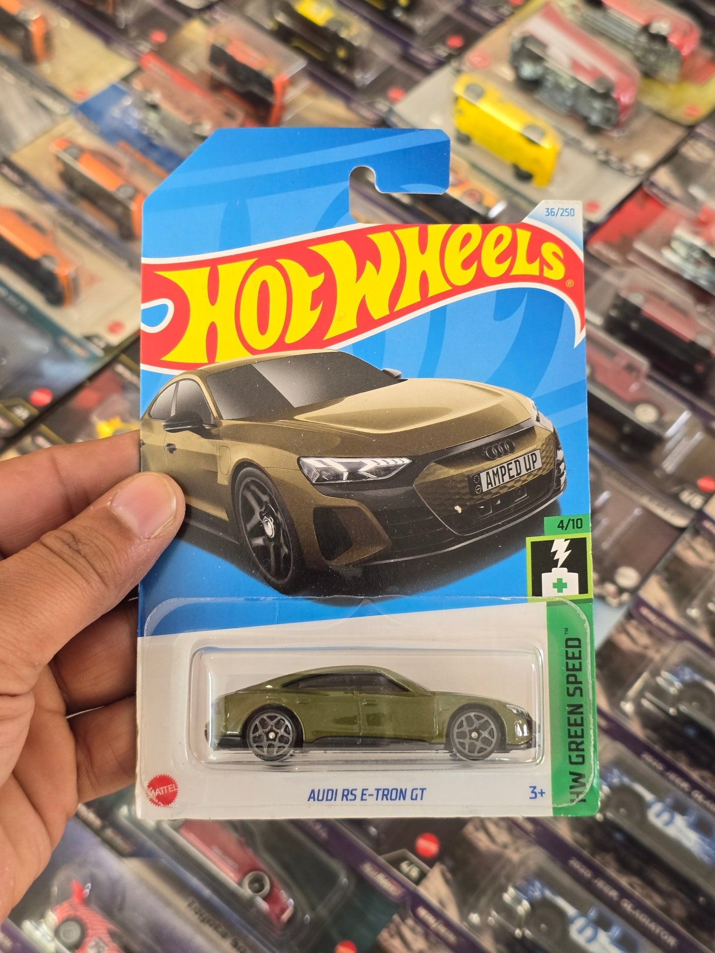 Hot Wheels Audi RS e - Tron GT - New Color - Kinder Logs