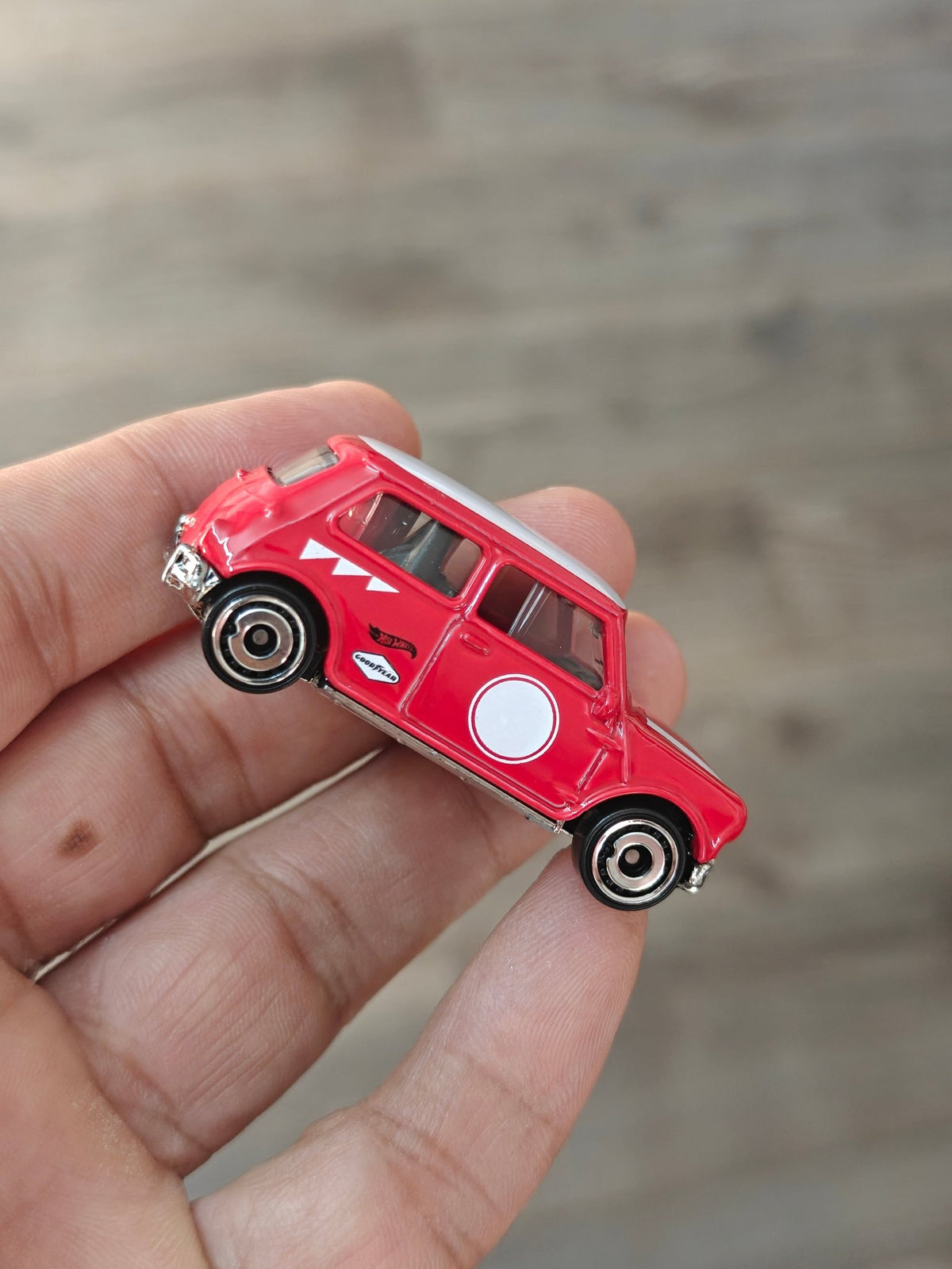 Hot Wheels Austin Mini Cooper S - Red (Uncarded - New) - Kinder Logs