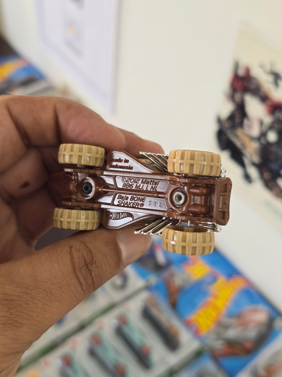 Hot Wheels Baja Bone Shaker (Uncarded) - Kinder Logs