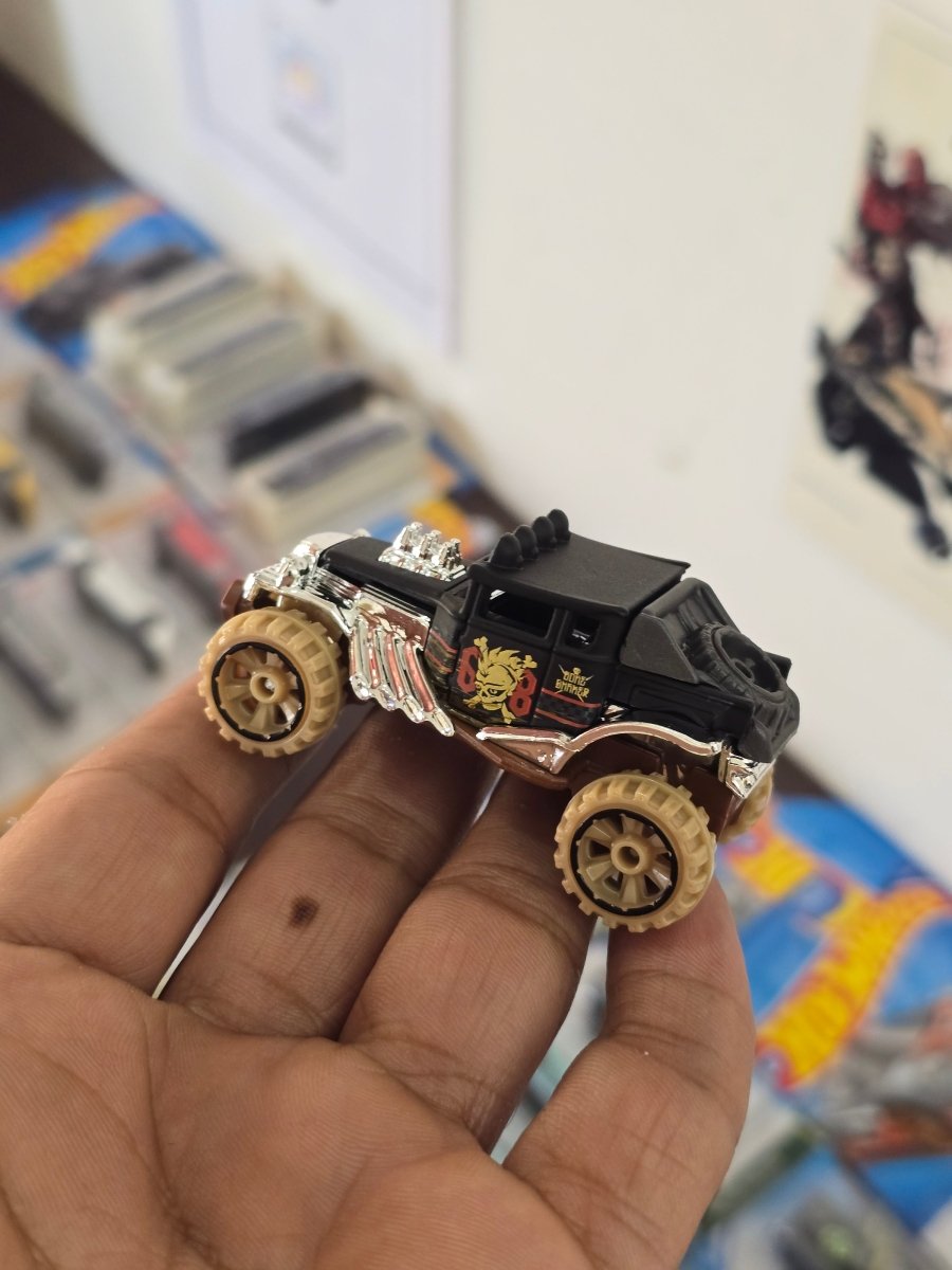 Hot Wheels Baja Bone Shaker (Uncarded) - Kinder Logs