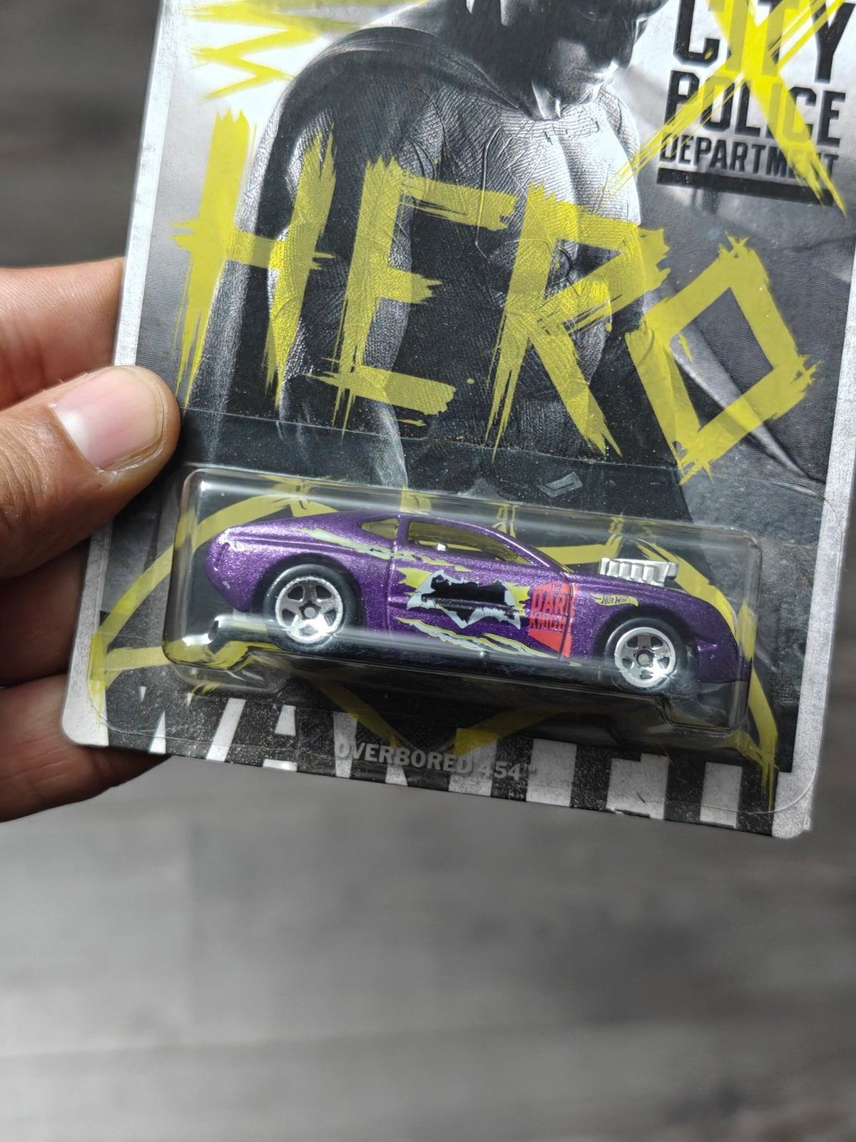 Hot Wheels Batman Overbored 454 - Gothams Dark Protector - Kinder Logs
