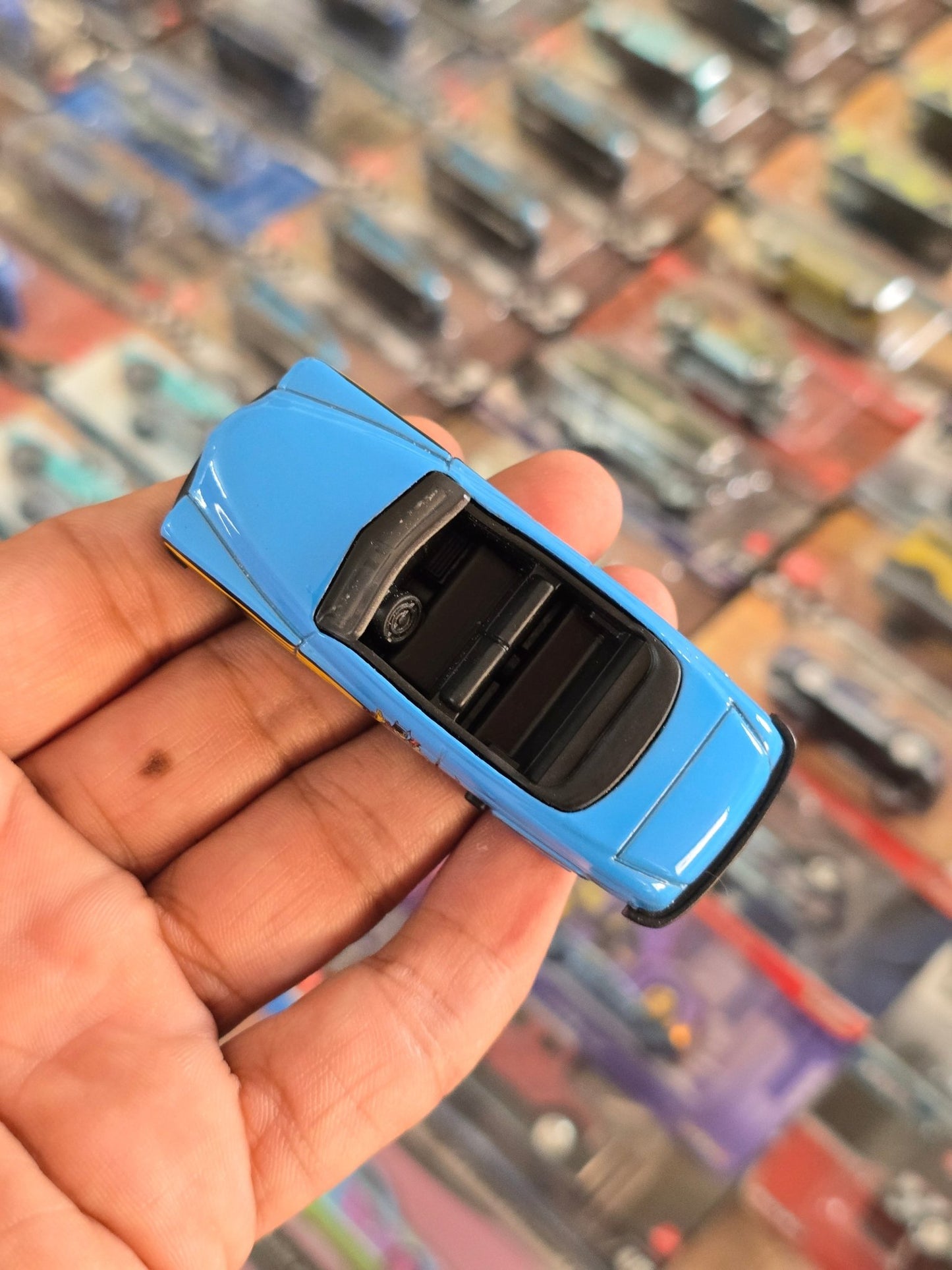Hot Wheels Batman Series Batgirl Car (Uncarded) - Kinder Logs