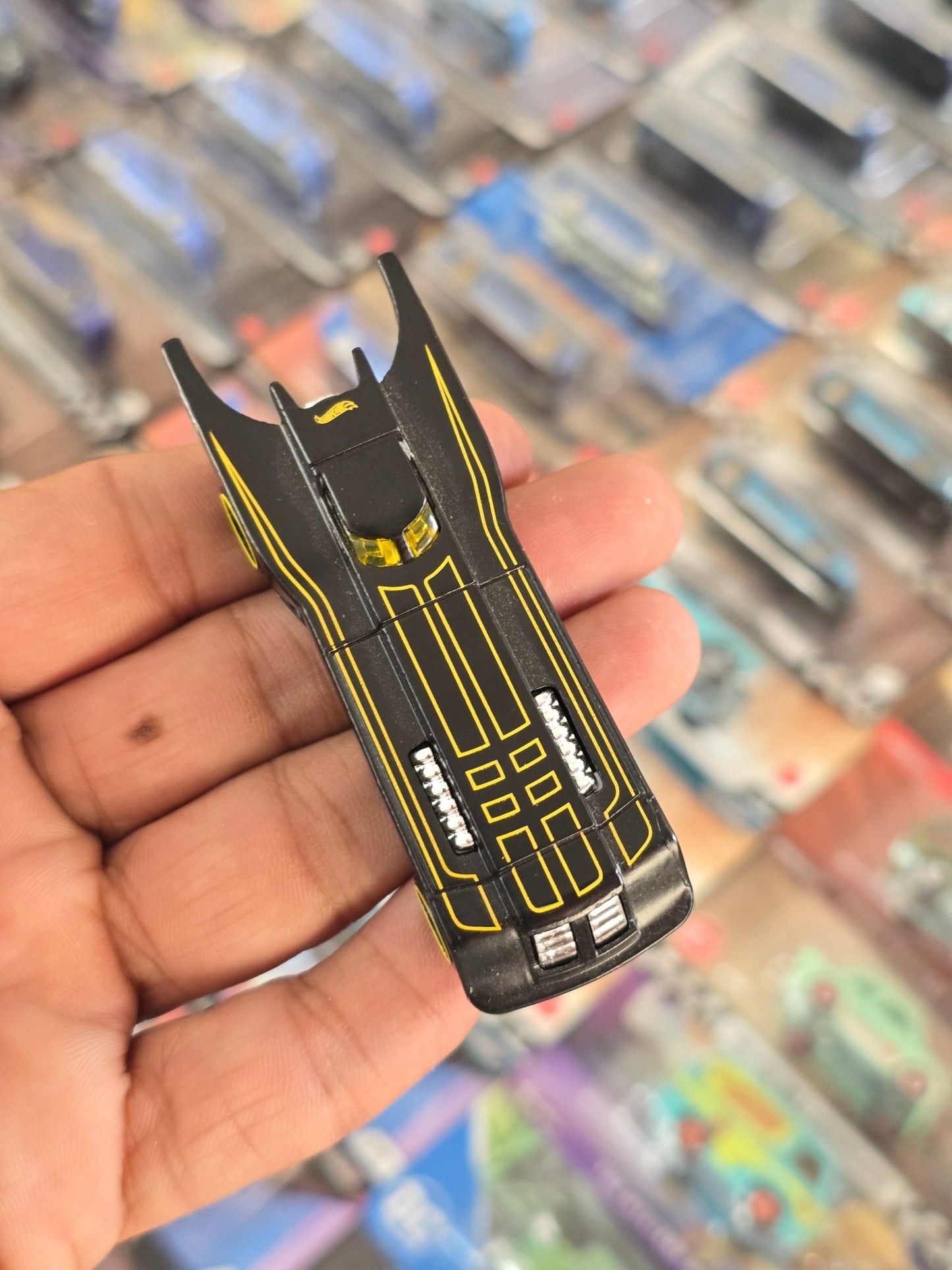 Hot Wheels Batmobile 'The Animated Series' - Black (Uncarded) - Kinder Logs