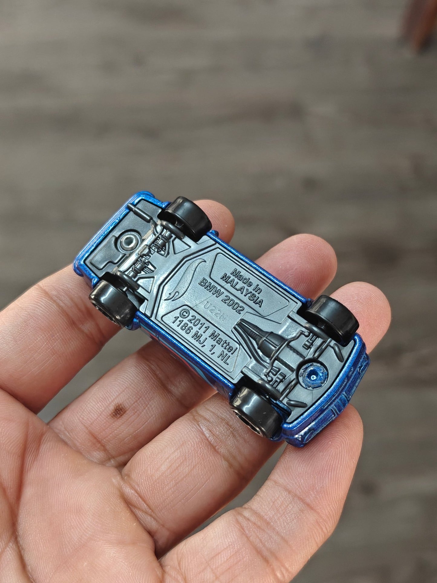 Hot Wheels BMW 2002 - Metallic Blue (Uncarded - New) - Kinder Logs