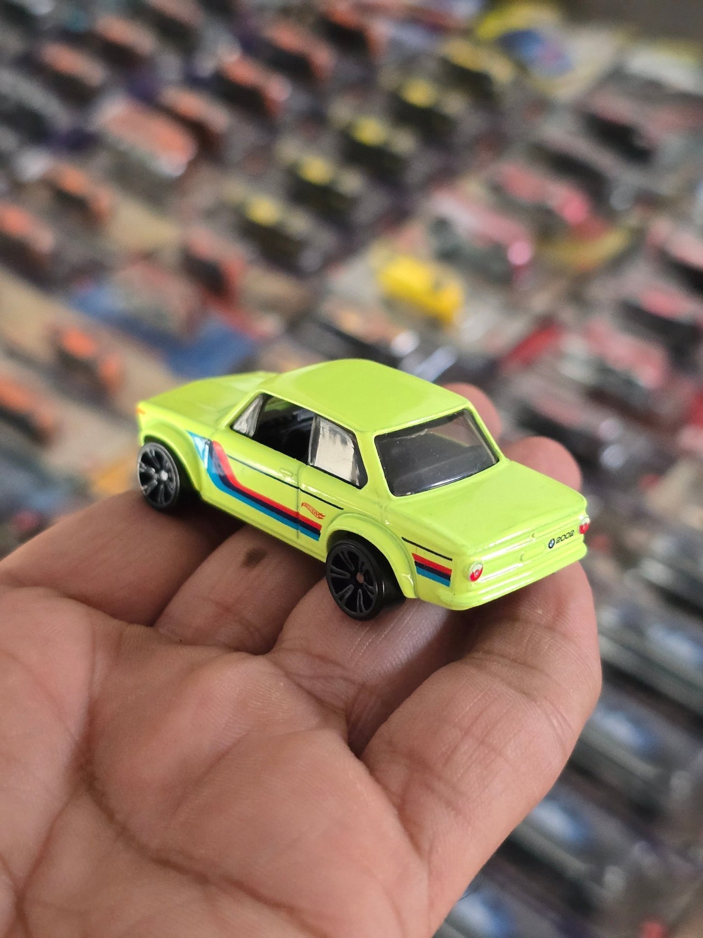 Hot Wheels BMW 2002 Neon Speeders - Green (Uncarded) - Kinder Logs