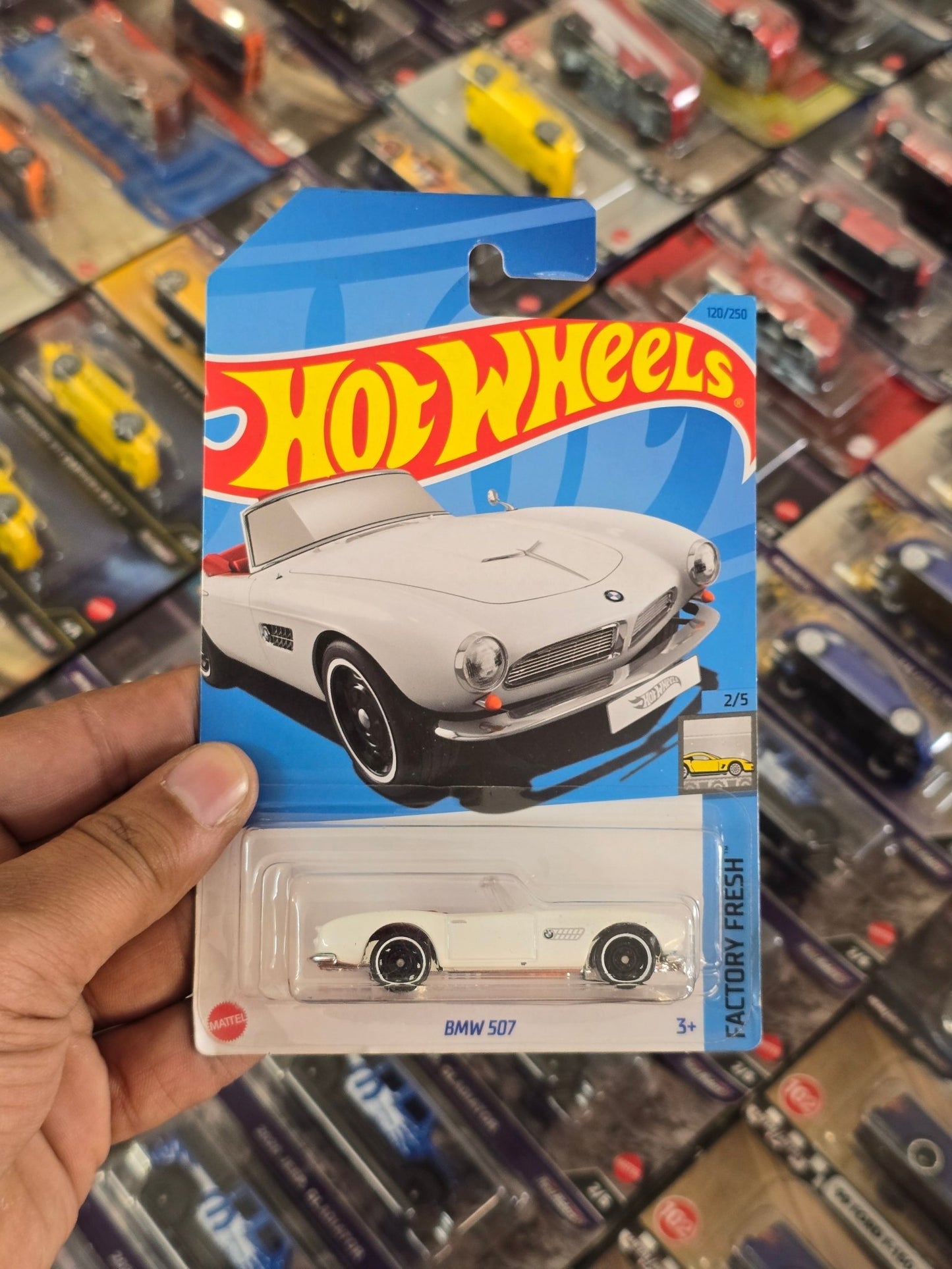 Hot Wheels BMW 507 (White) - Kinder Logs