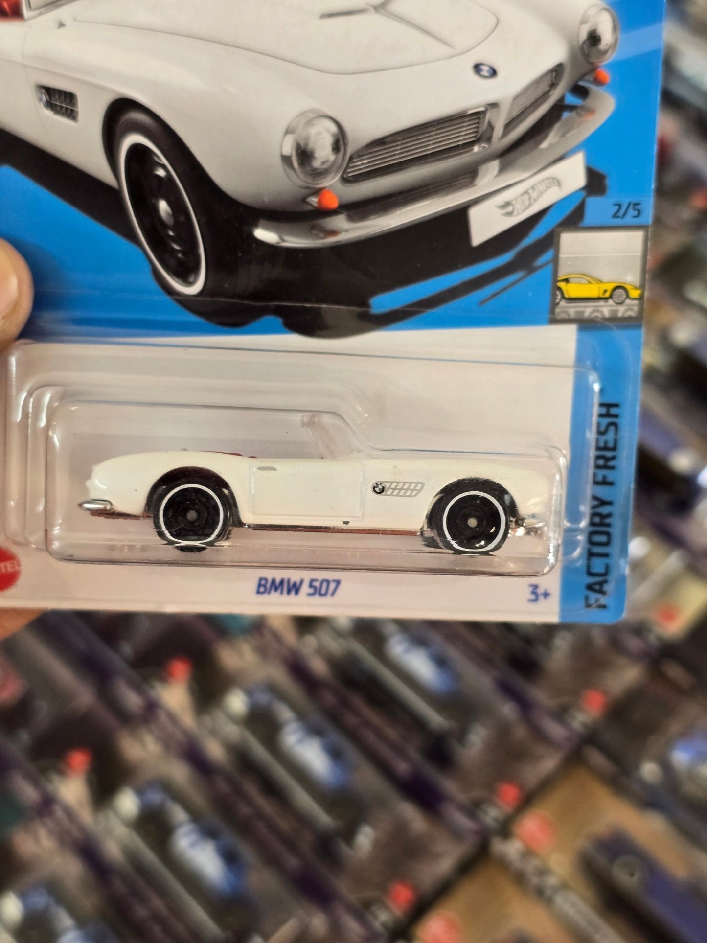 Hot Wheels BMW 507 (White) - Kinder Logs