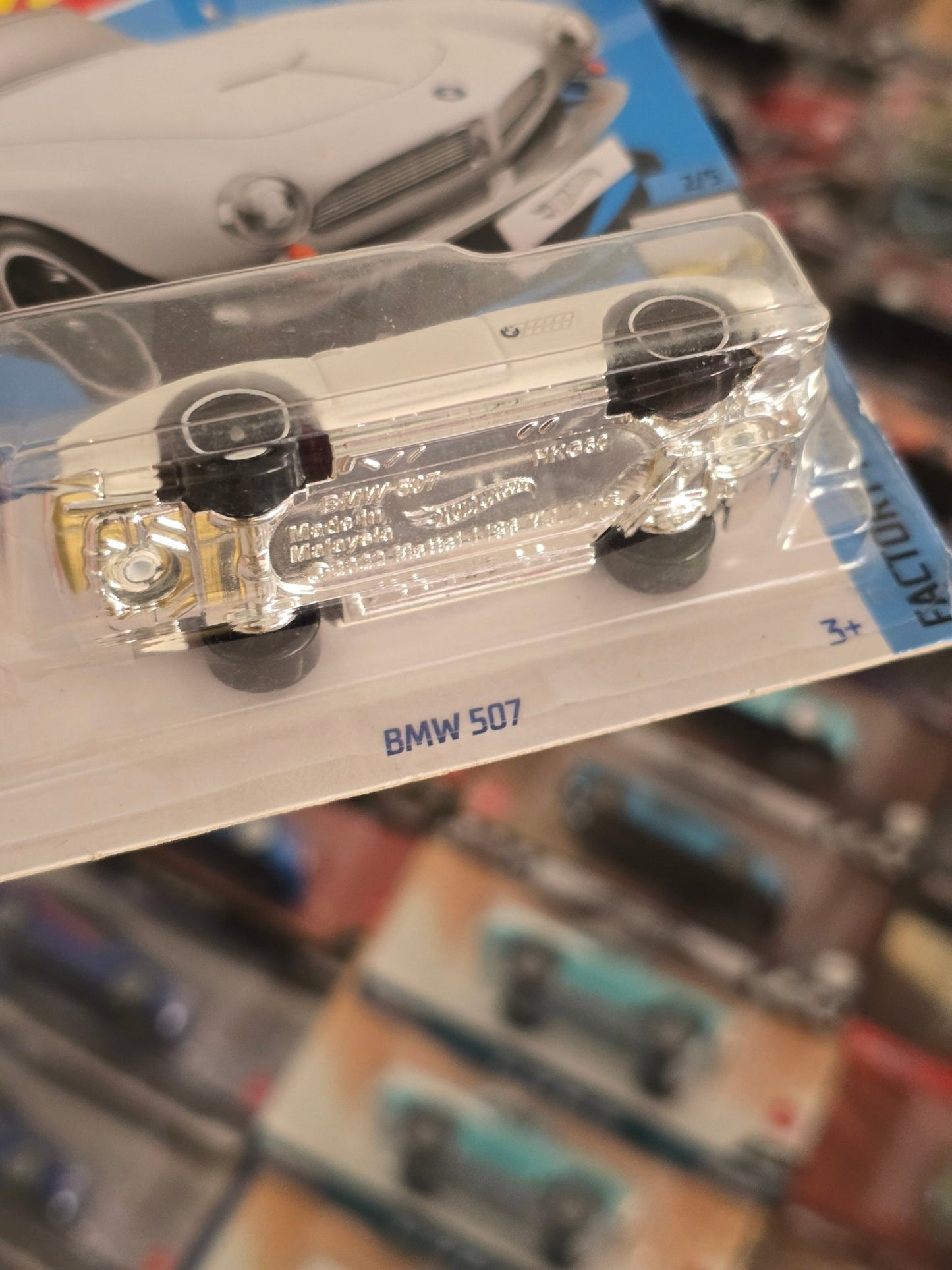 Hot Wheels BMW 507 (White) - Uncarded (Imported) - Kinder Logs