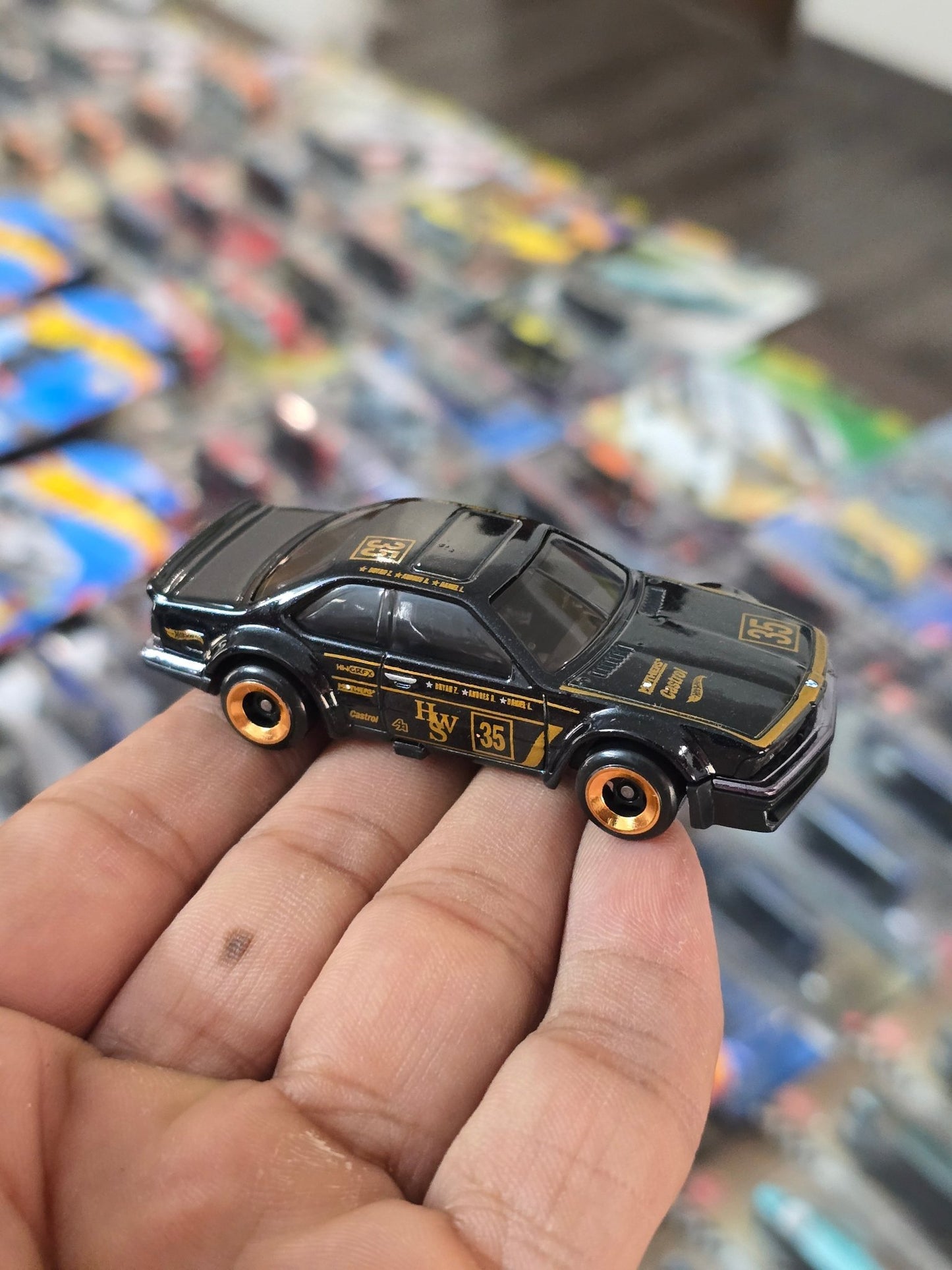 Hot Wheels BMW 635 CSi - Black (Uncarded) - Kinder Logs