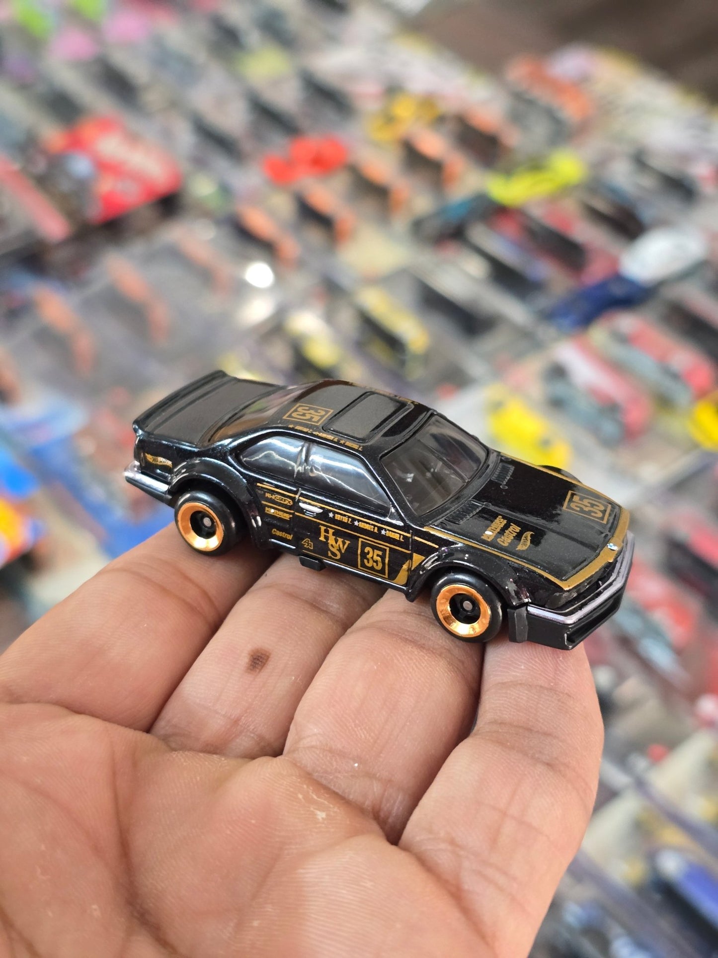Hot Wheels BMW 635 CSi - Black (Uncarded) - Kinder Logs