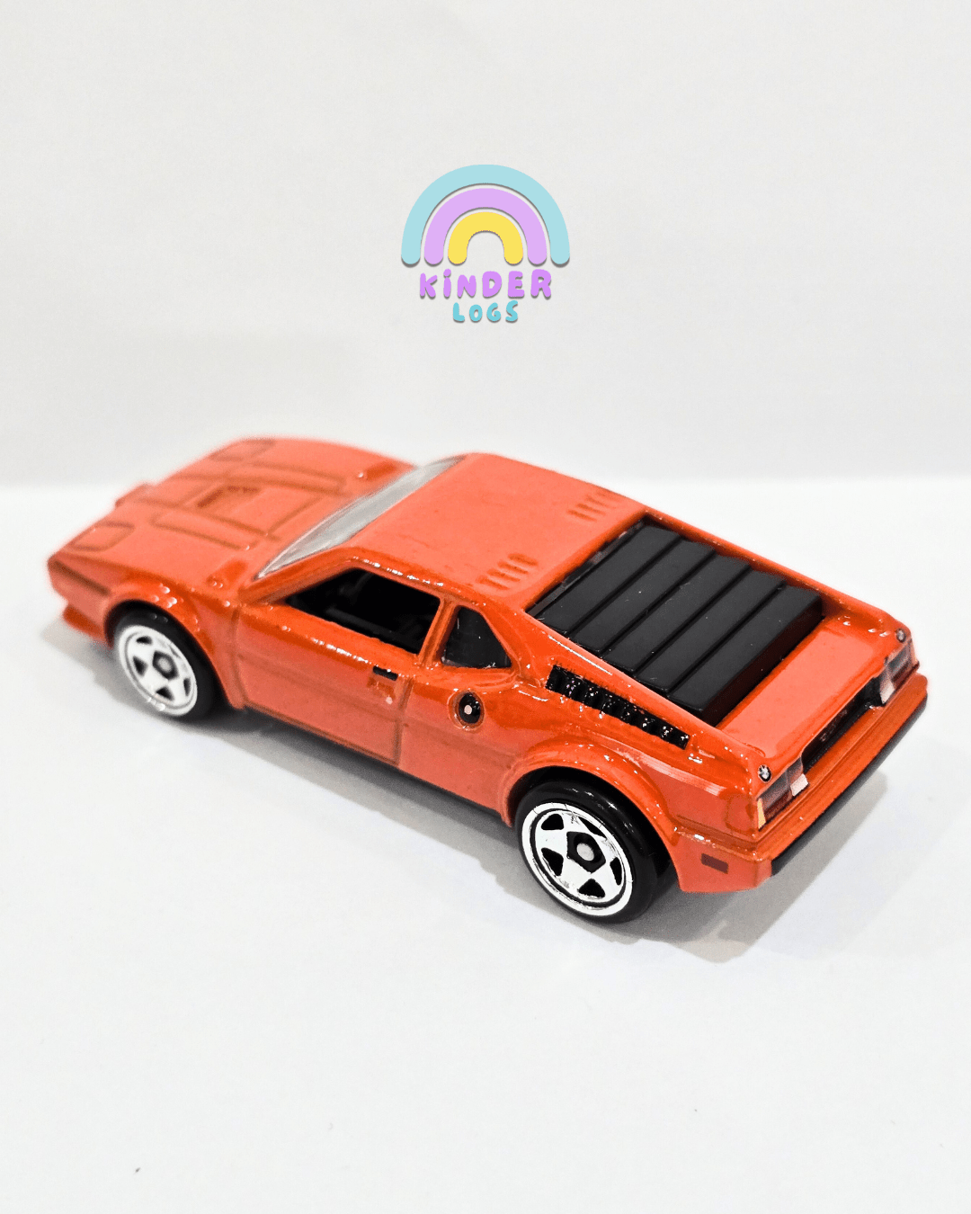 Hot Wheels BMW M1 - Orange (Uncarded) - Kinder Logs