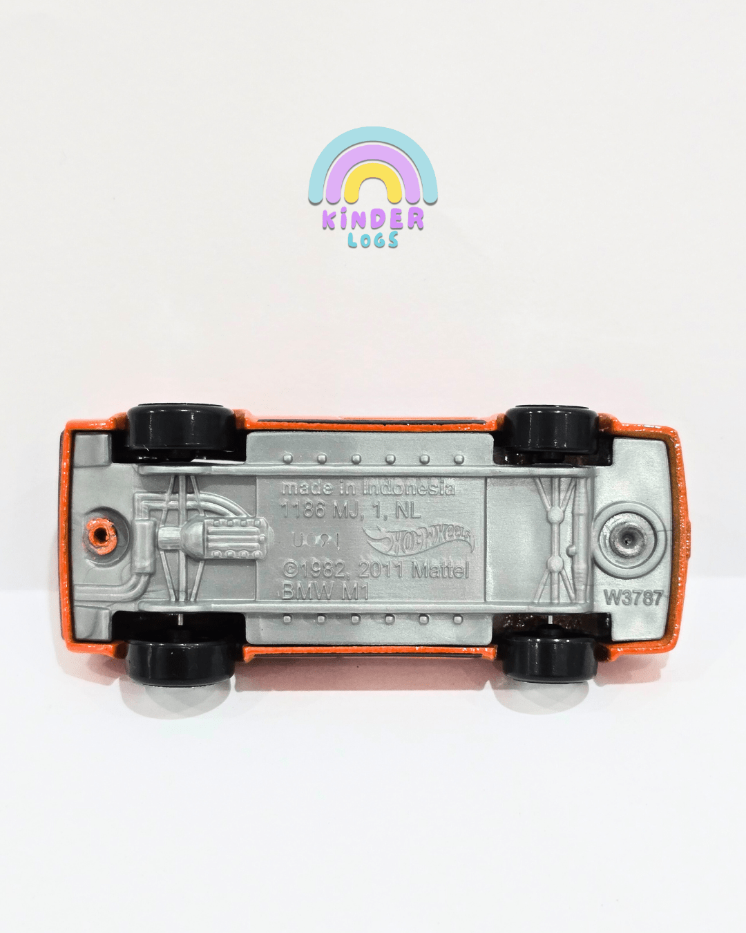 Hot Wheels BMW M1 - Orange (Uncarded) - Kinder Logs