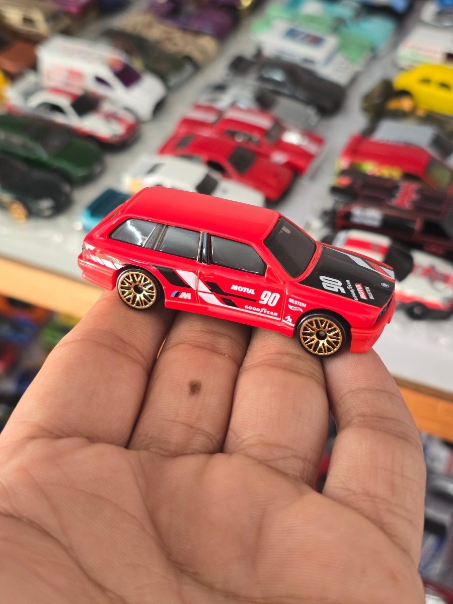 Hot Wheels BMW M3 Wagon - Red (Uncarded) - Kinder Logs
