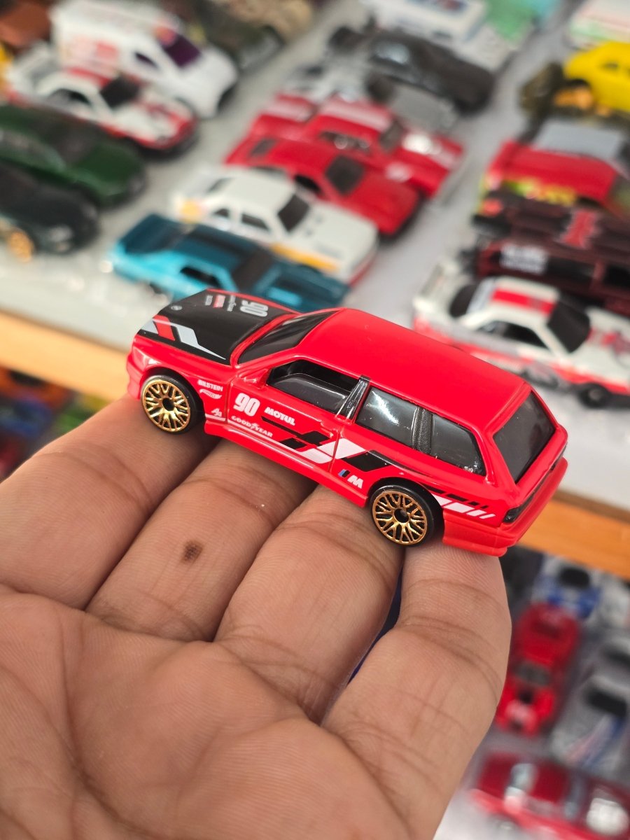 Hot Wheels BMW M3 Wagon - Red (Uncarded) - Kinder Logs