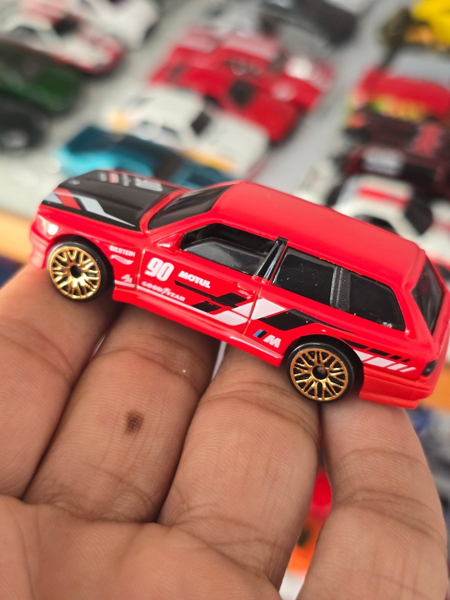 Hot Wheels BMW M3 Wagon - Red (Uncarded) - Kinder Logs