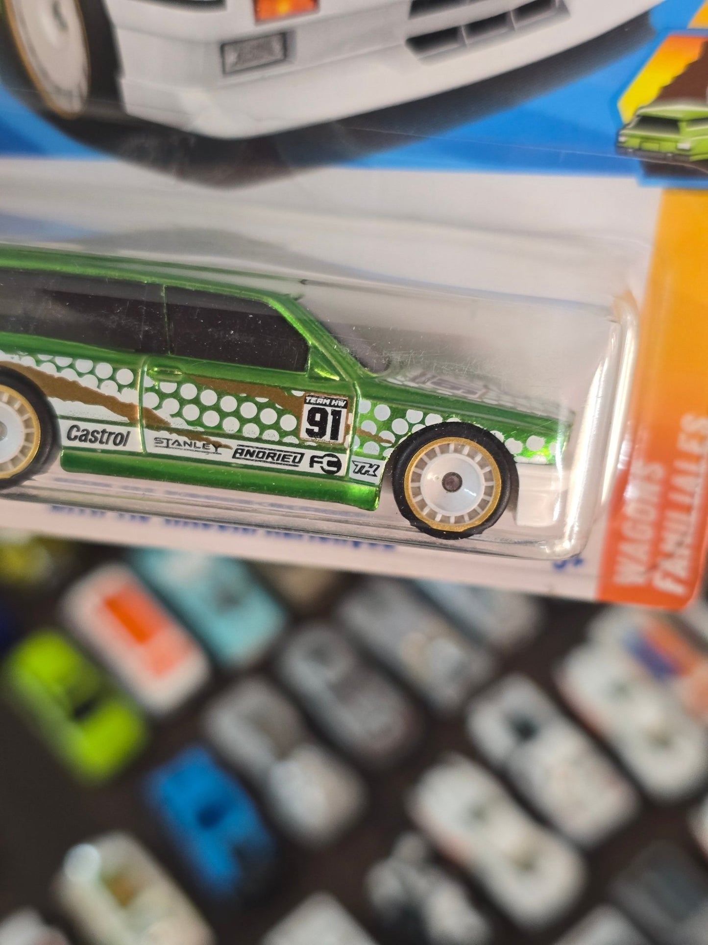 Hot Wheels BMW M3 Wagon Super Treasure Hunt (STH) - Kinder Logs