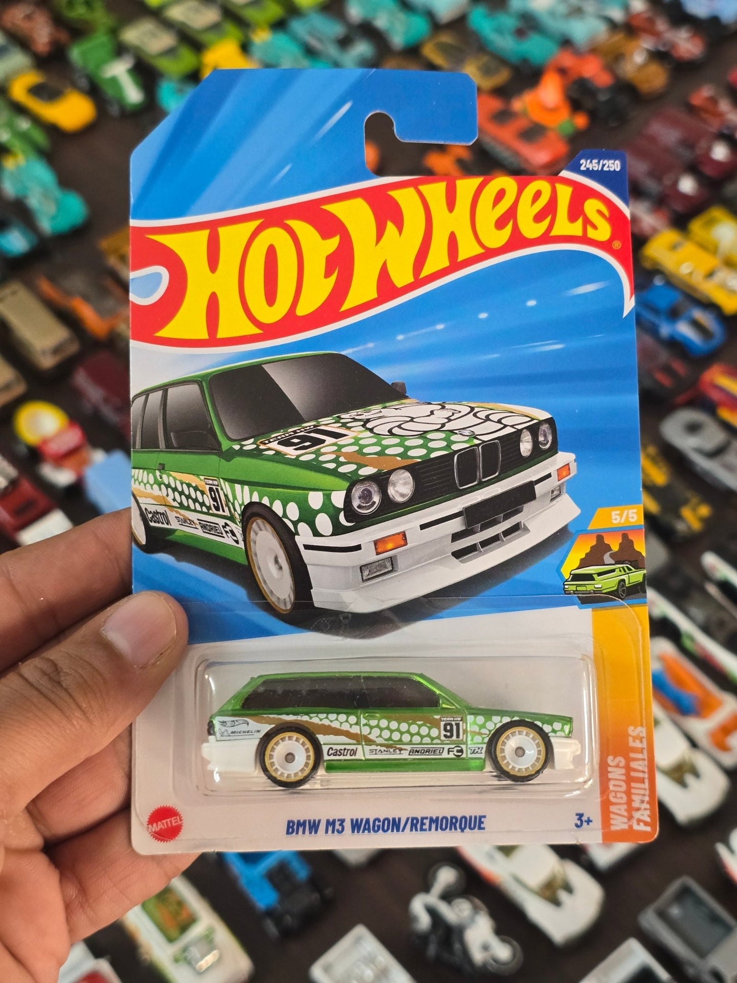 Hot Wheels BMW M3 Wagon Super Treasure Hunt (STH) - Kinder Logs