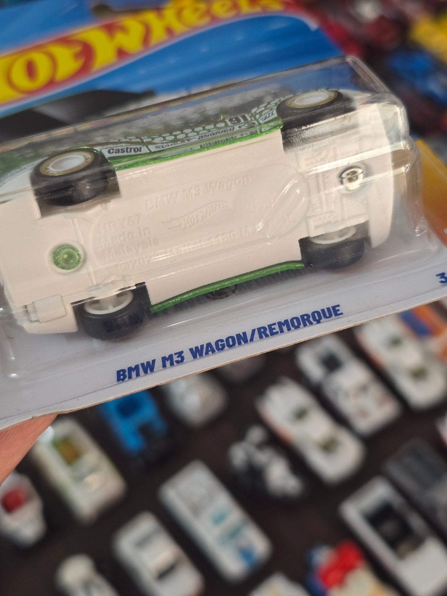 Hot Wheels BMW M3 Wagon Super Treasure Hunt (STH) - Kinder Logs