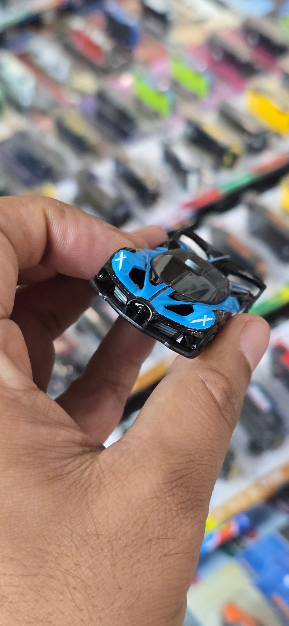 Hot Wheels Bugatti Bolide - Blue (Uncarded) - Kinder Logs