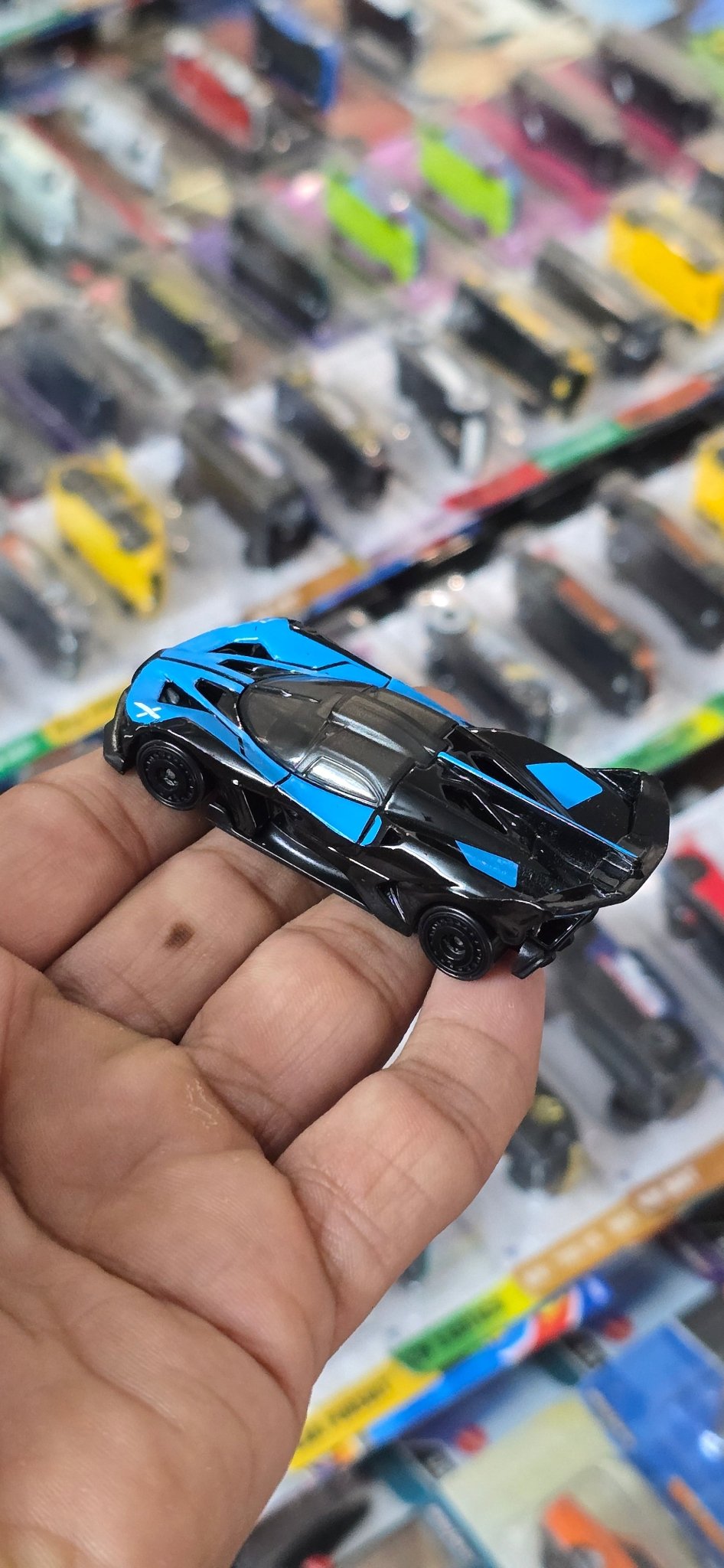 Hot Wheels Bugatti Bolide - Blue (Uncarded) - Kinder Logs