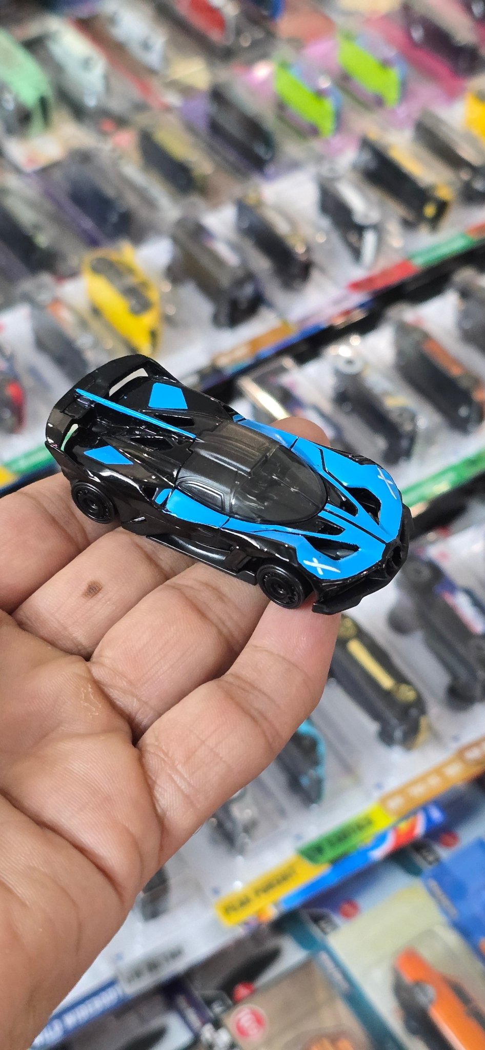 Hot Wheels Bugatti Bolide - Blue (Uncarded) - Kinder Logs