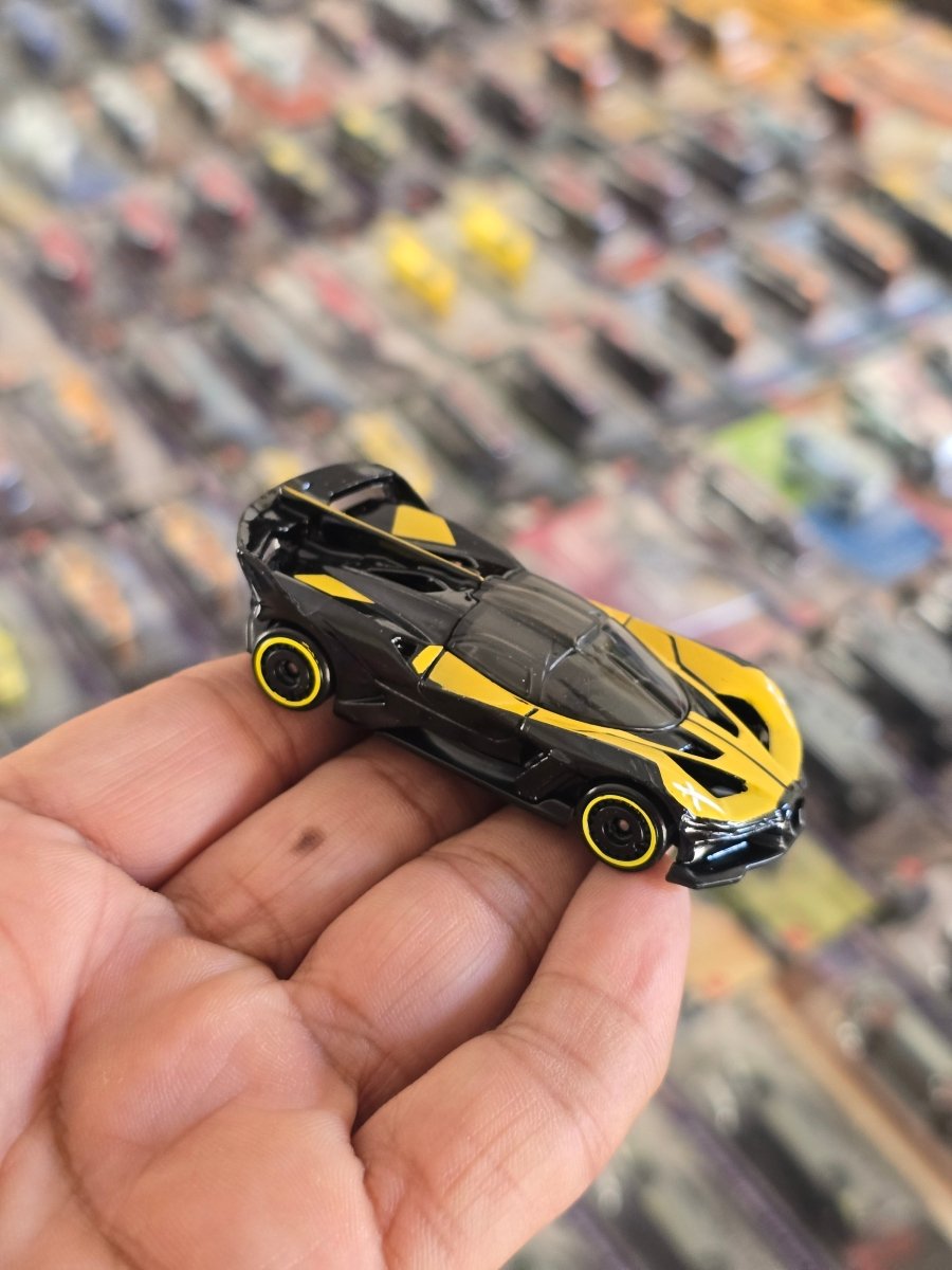 Hot Wheels Bugatti Bolide - Yellow (Uncarded) - Kinder Logs