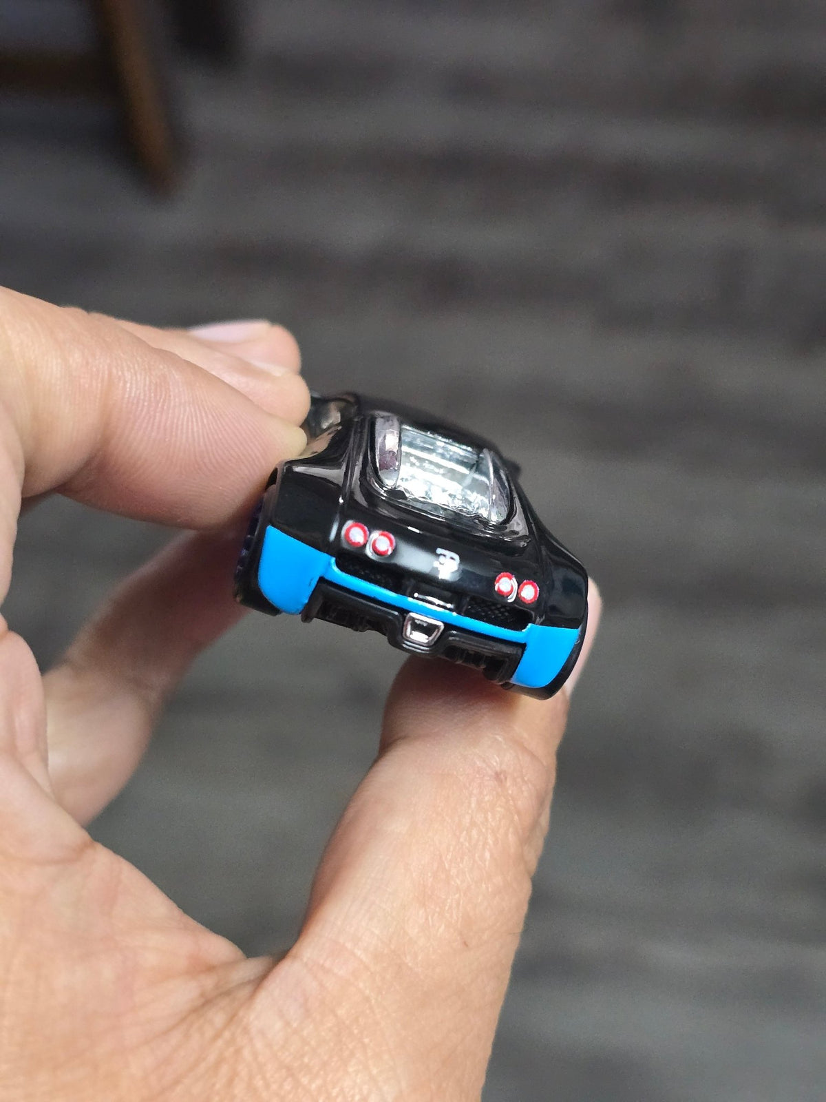 Hot Wheels Bugatti Veyron Transformers - Black (Uncarded - New) - Kinder Logs