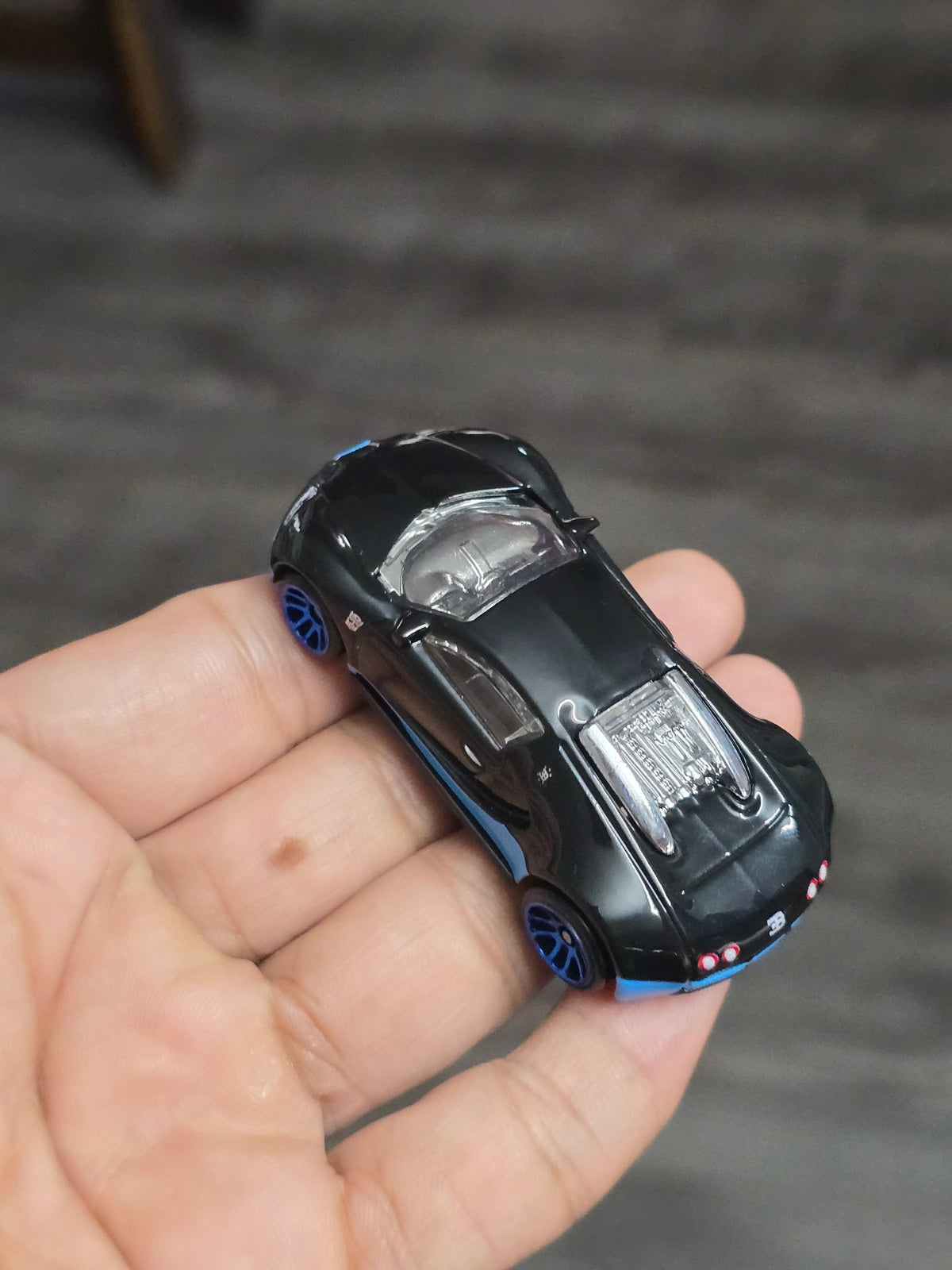 Hot Wheels Bugatti Veyron Transformers - Black (Uncarded - New) - Kinder Logs
